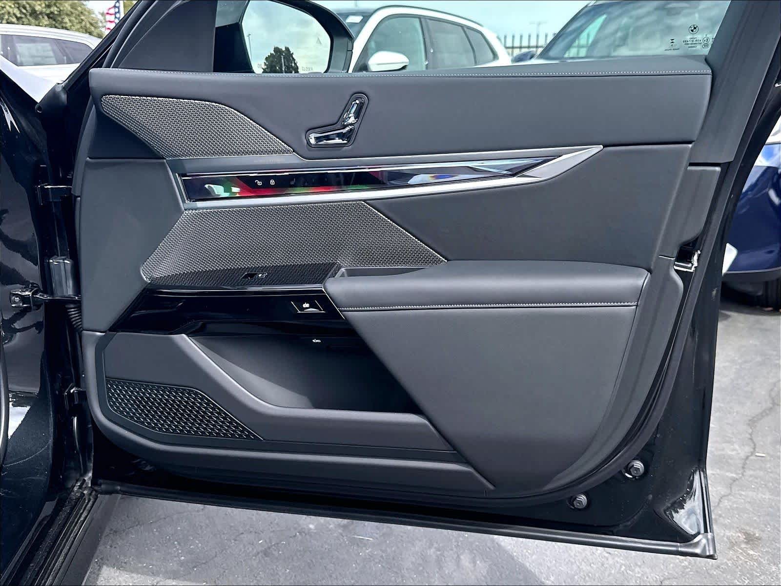 New 2026 BMW 750e xDrive Sedan