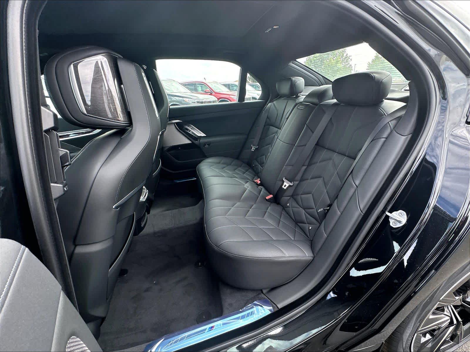 New 2026 BMW 750e xDrive Sedan