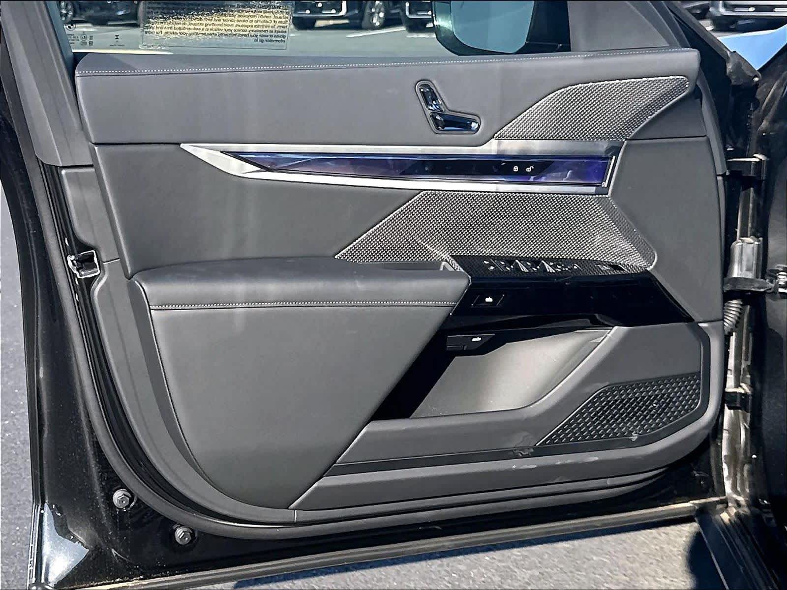New 2026 BMW 750e xDrive Sedan
