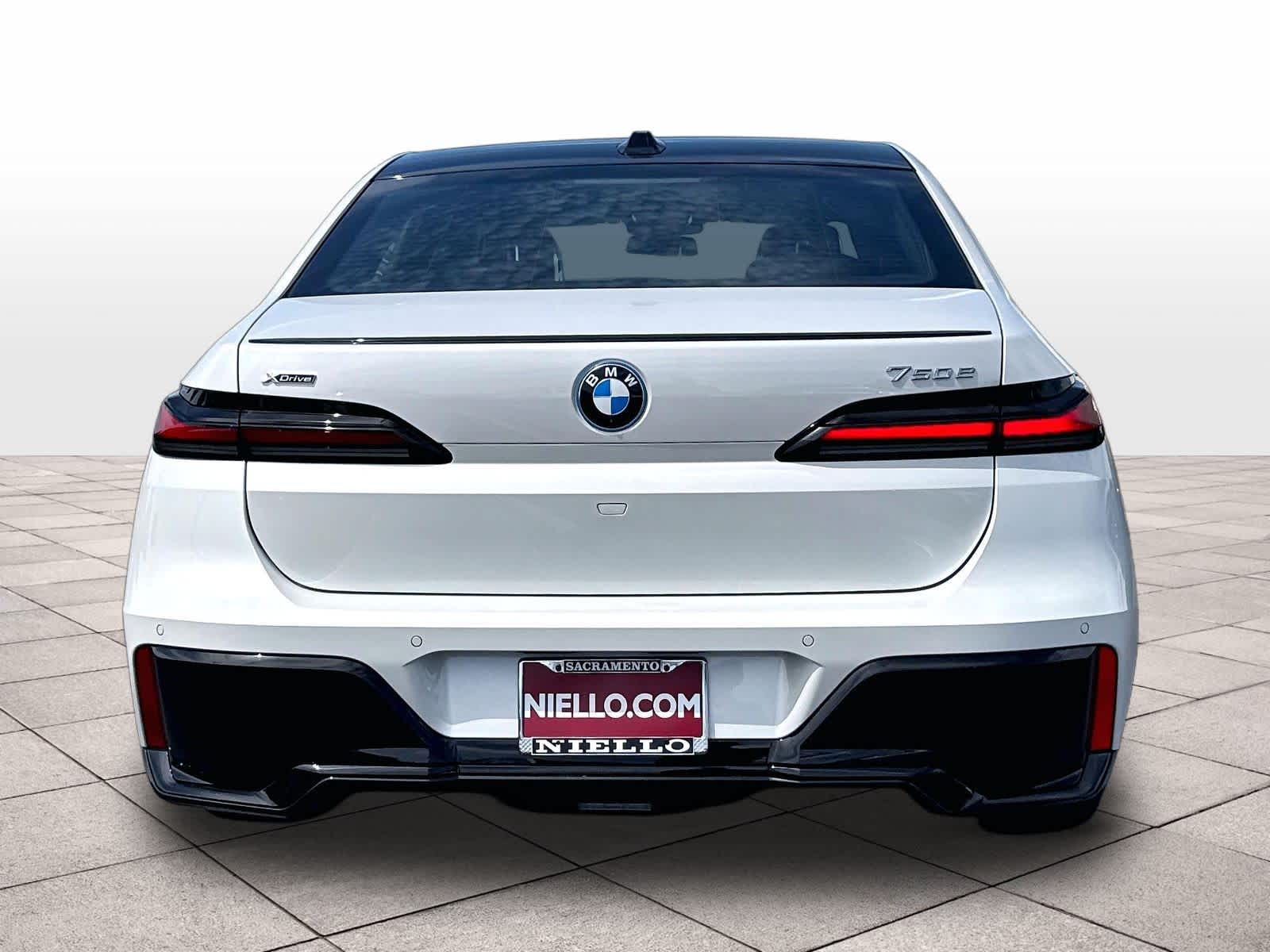 New 2026 BMW 750e xDrive Sedan