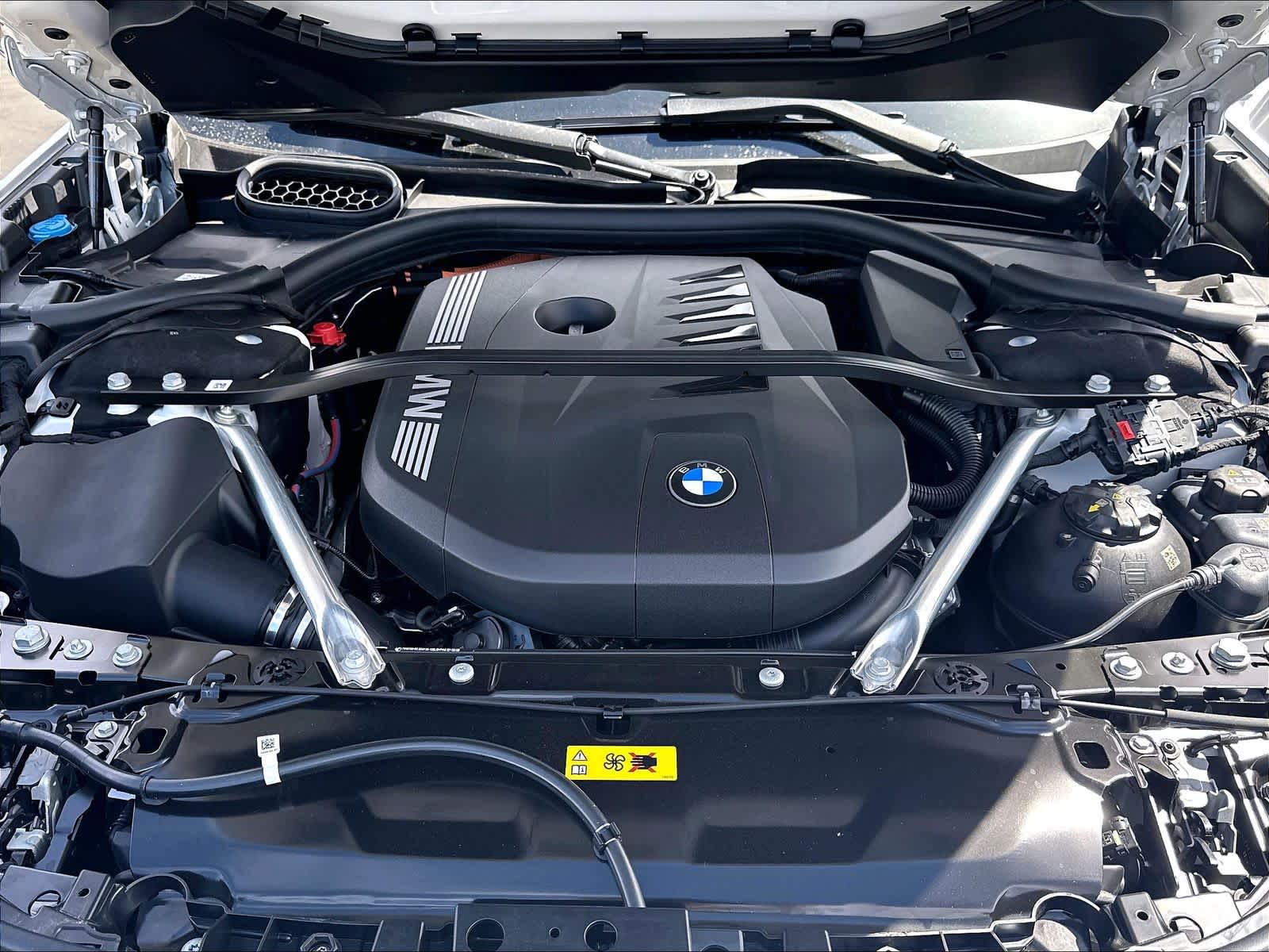 New 2026 BMW 750e xDrive Sedan