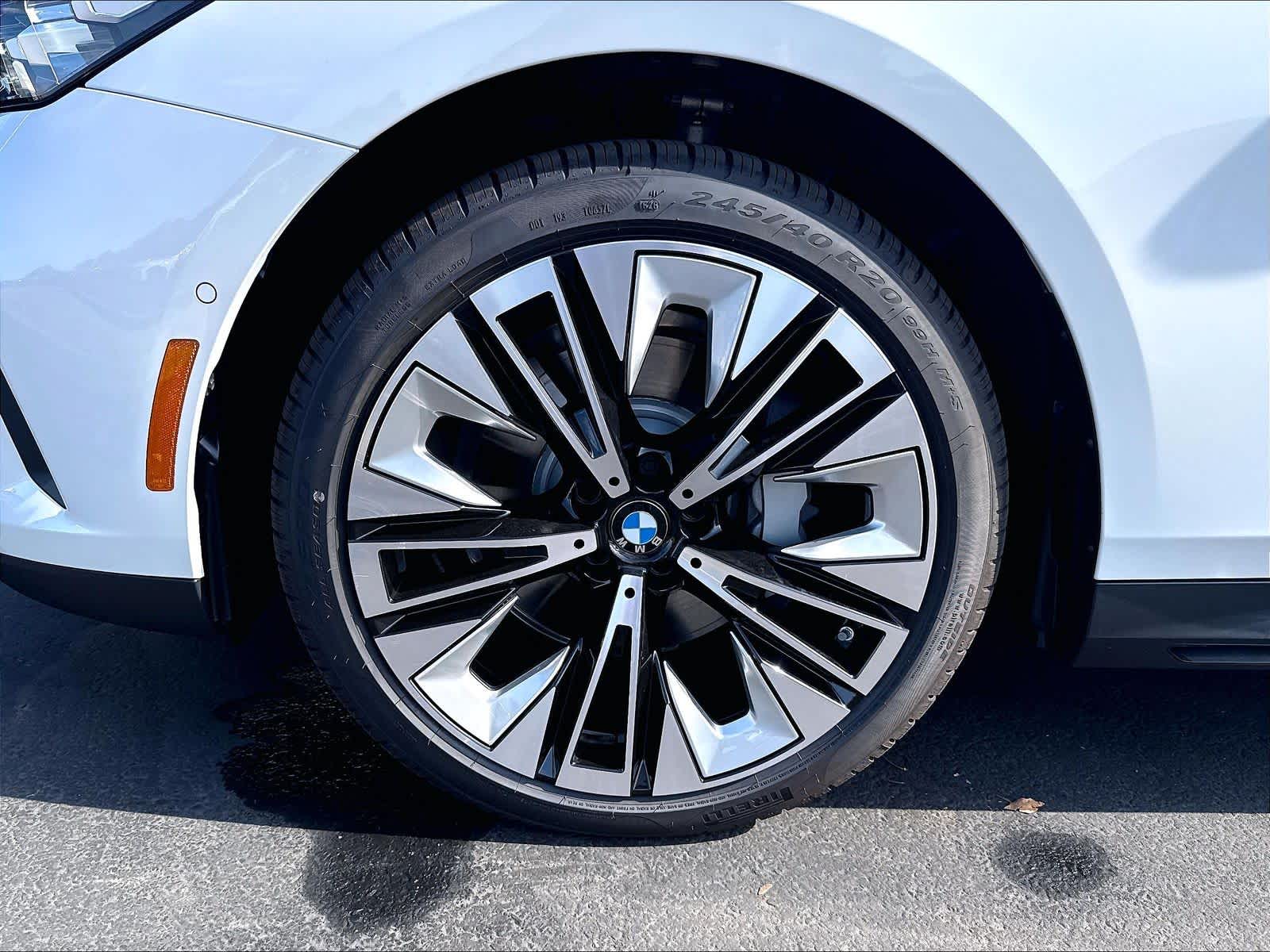 New 2027 BMW 530i Sedan