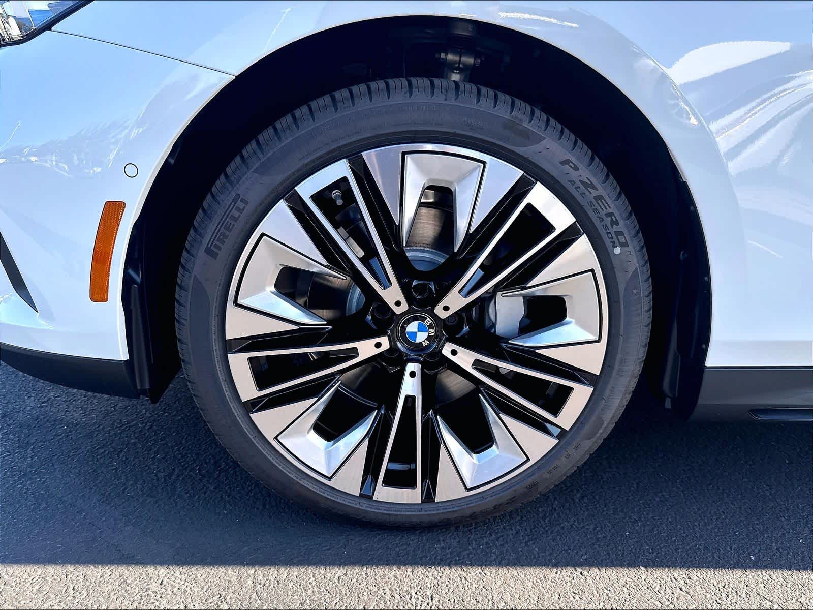 New 2027 BMW 530i Sedan