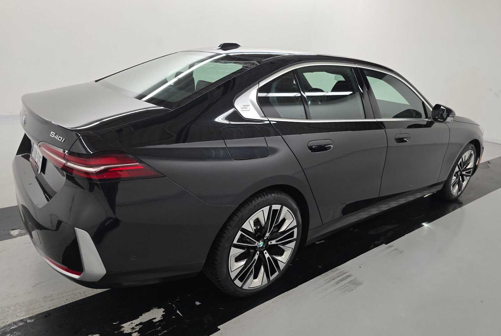 Used 2025 BMW 540i xDrive Sedan