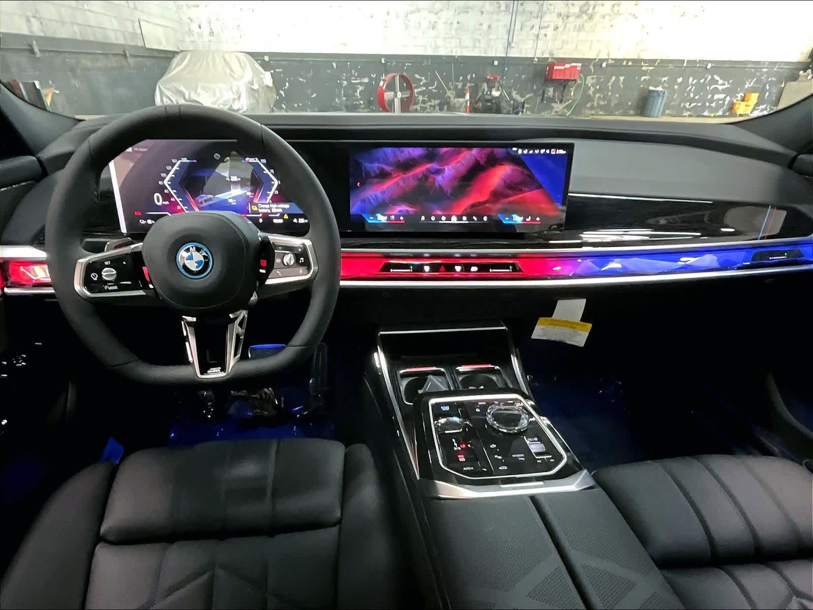 View vehicle photo 7