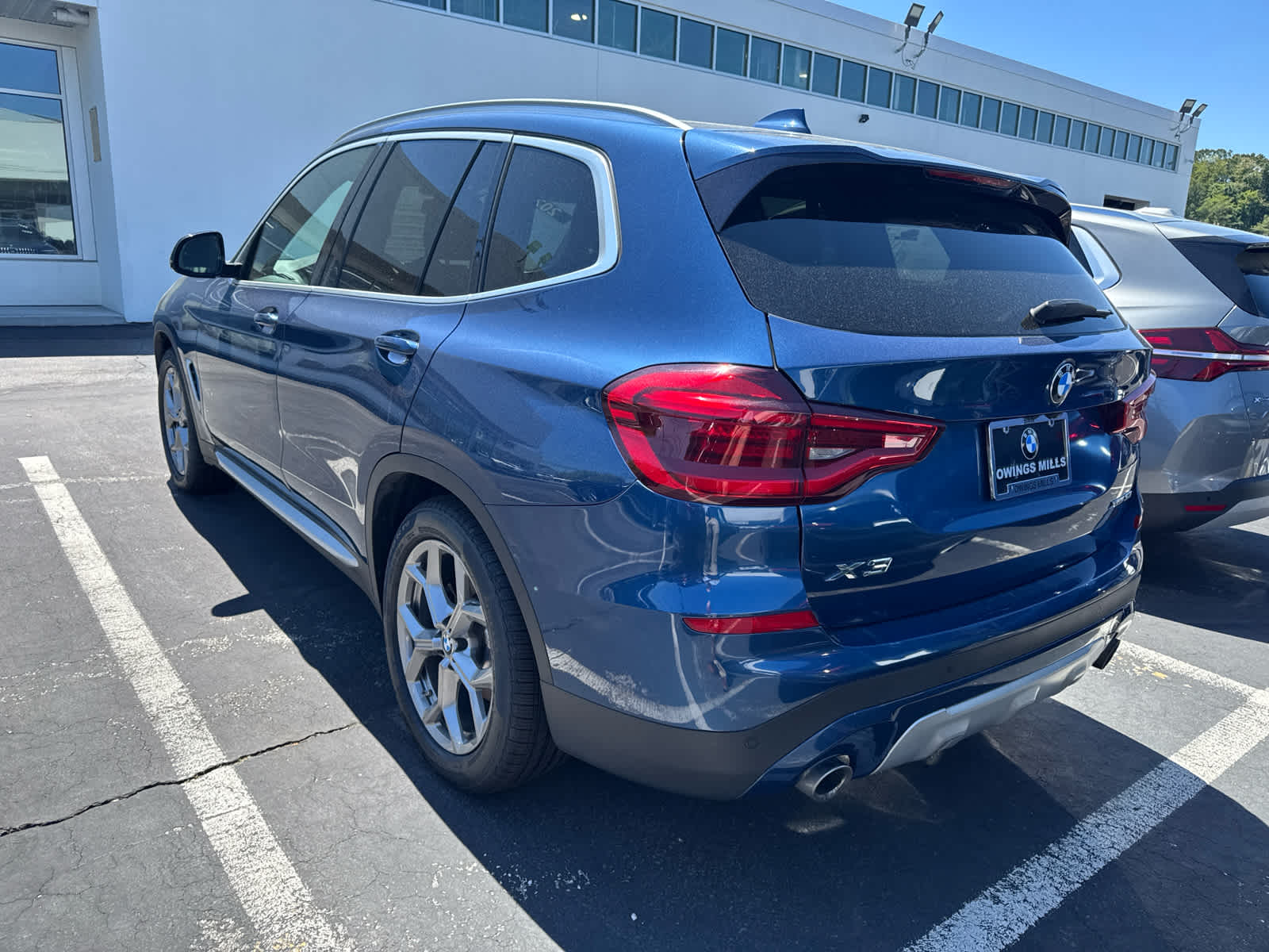 View vehicle photo 6