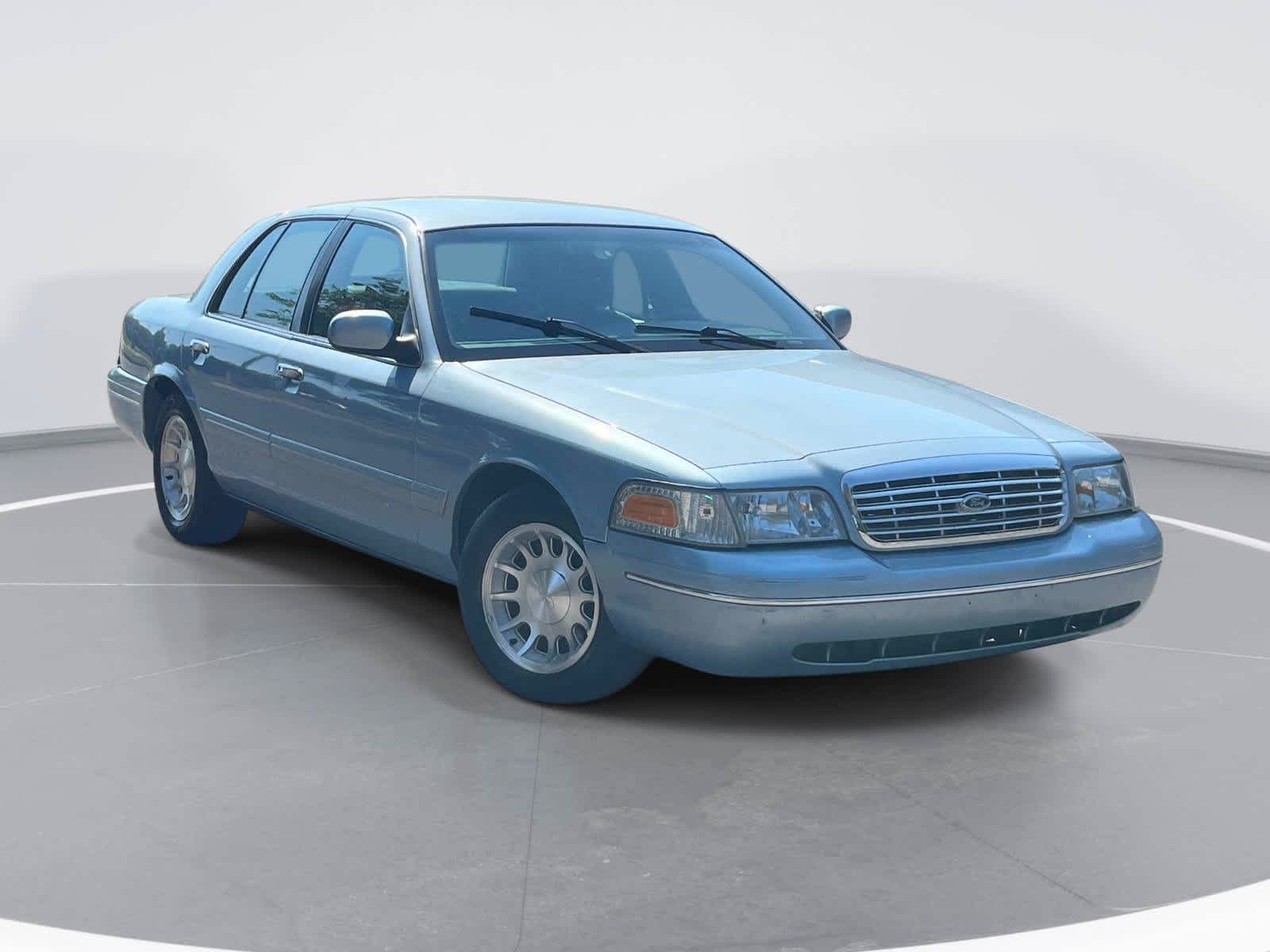  1999 Ford Crown Victoria 4 Dr LX Sedan   