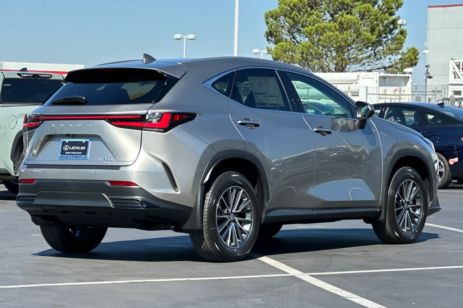 2026 Lexus NX 350 photo 2