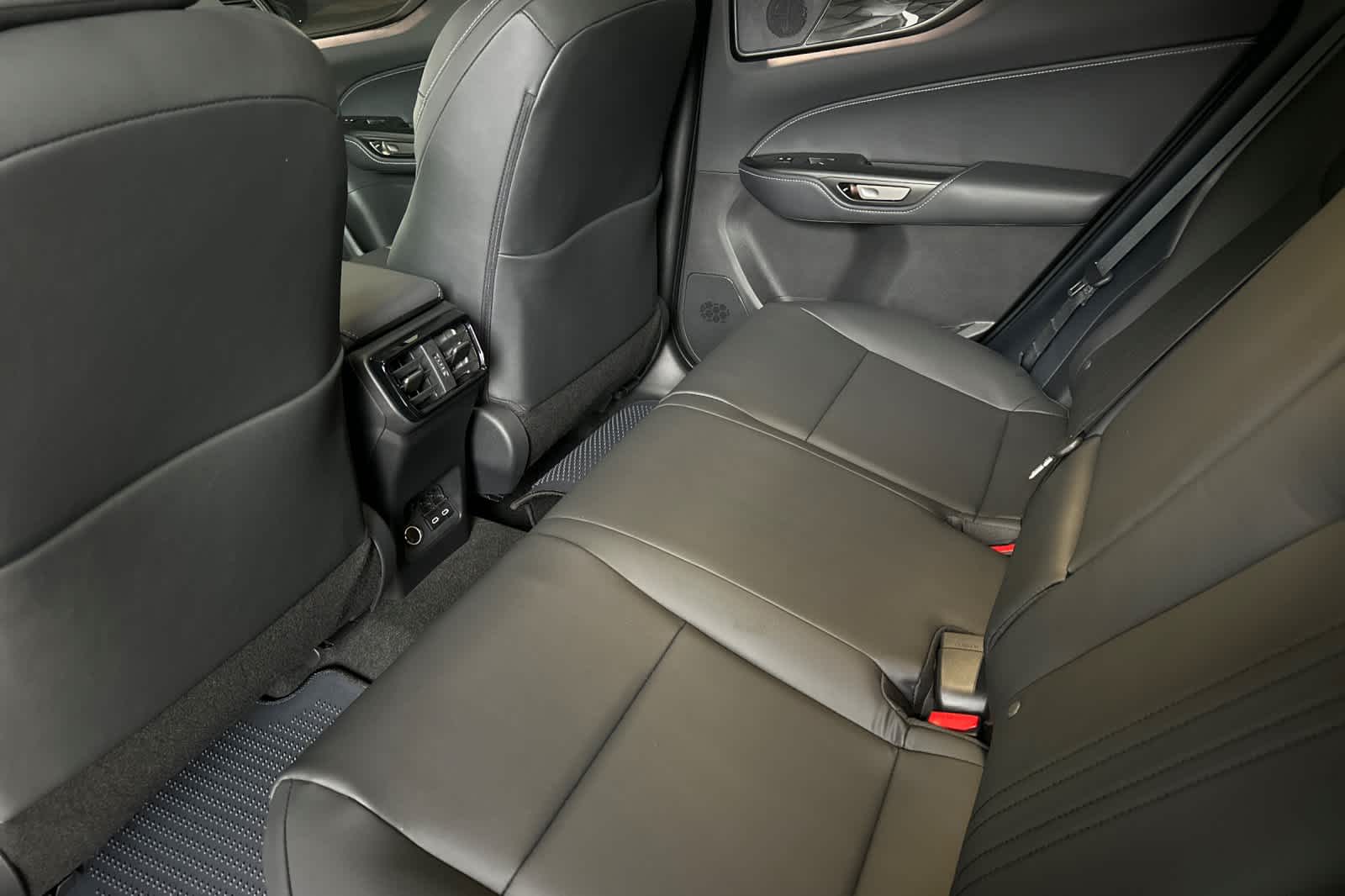 2026 Lexus NX 350 Premium AWD photo 4