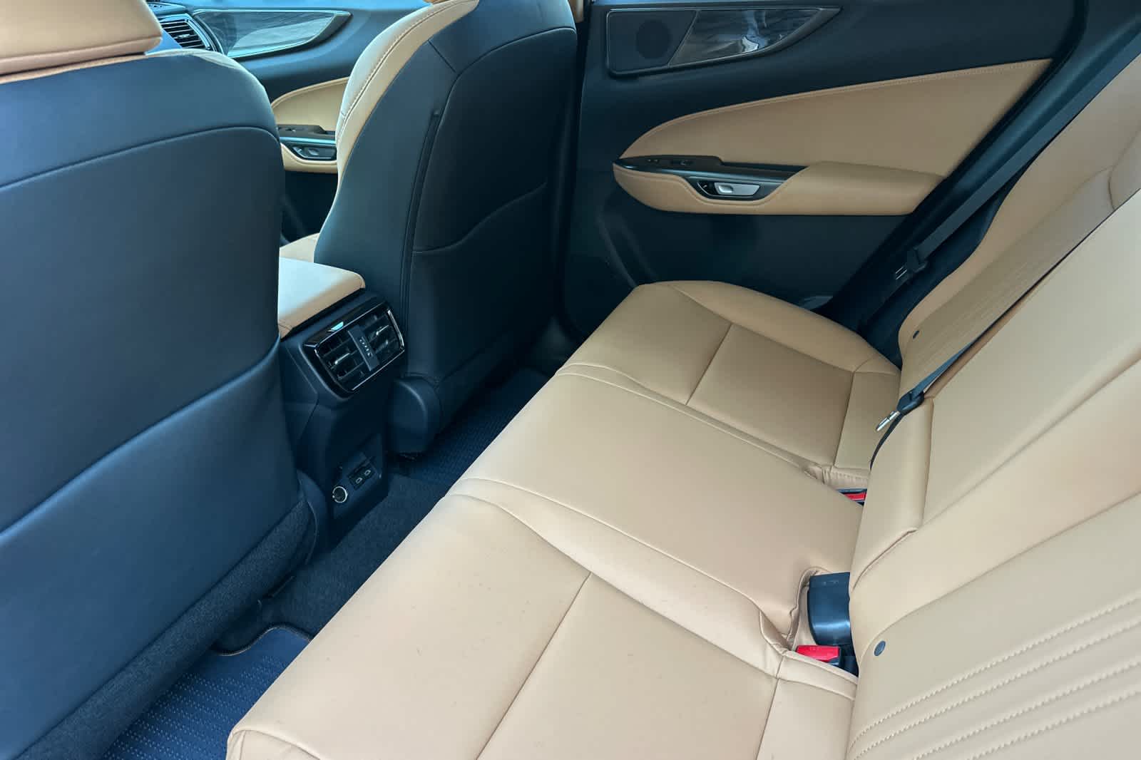 2026 Lexus NX 350 Premium AWD photo 2