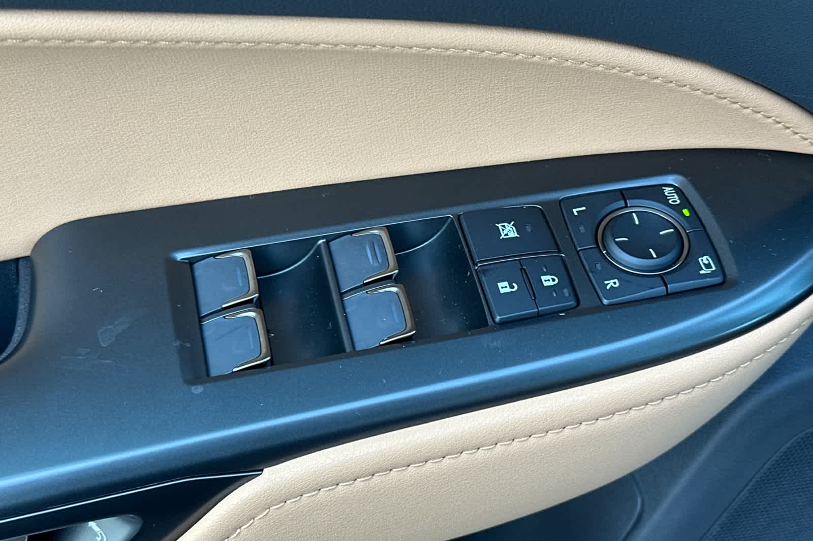 2026 Lexus NX 350 Premium AWD photo 11
