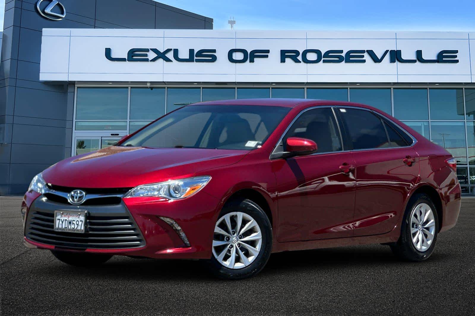 Red (Ruby Flare Pearl) 2017 Toyota Camry Sedan Front-Wheel Drive 6-Speed Automatic