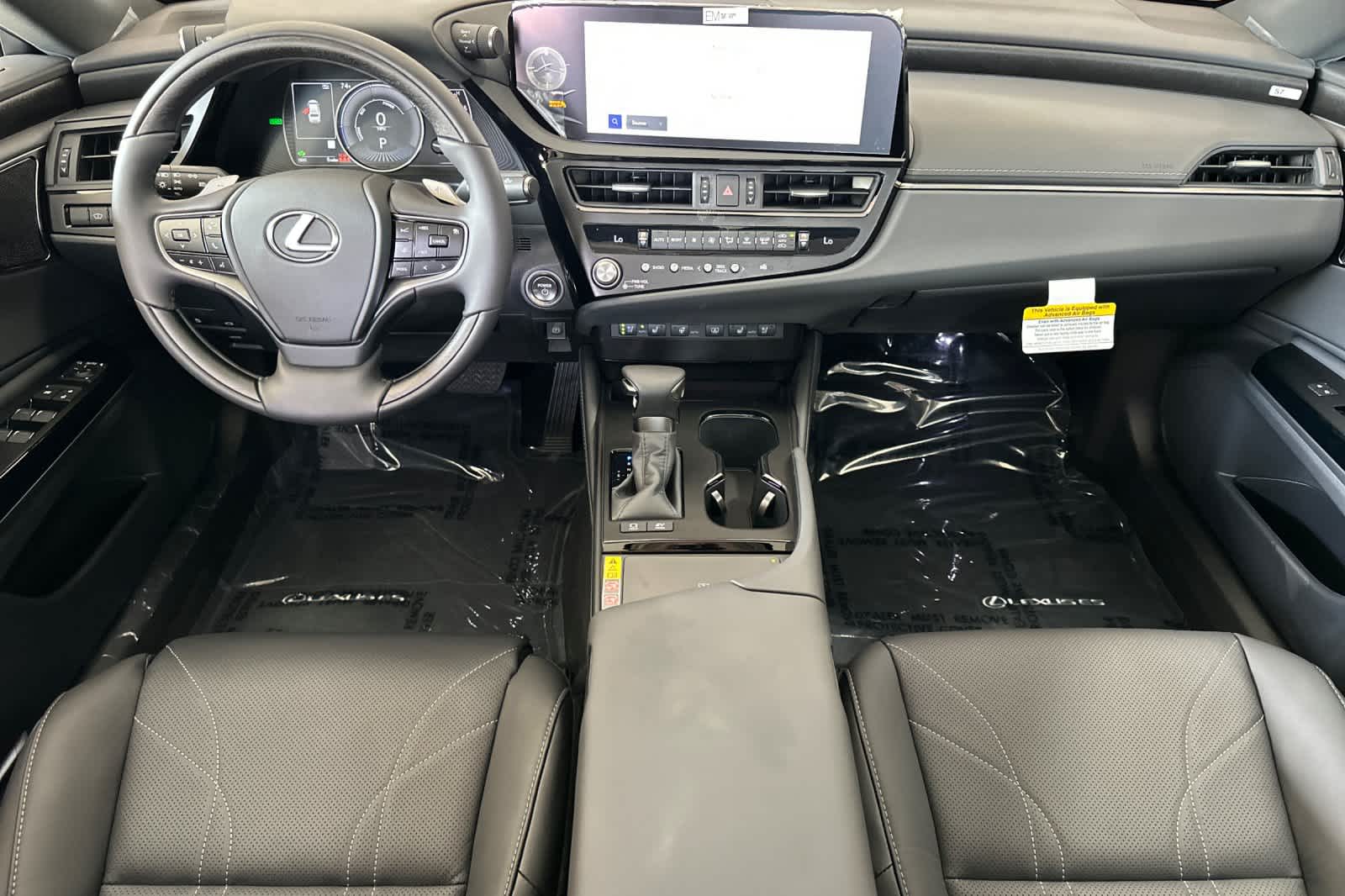 2025 Lexus ES 300h Luxury photo 3