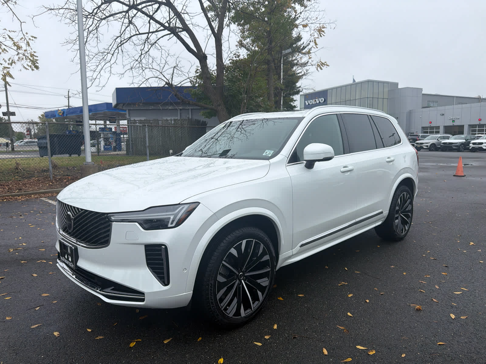 2027 Volvo XC90 B6 Plus 7-Passenger AWD