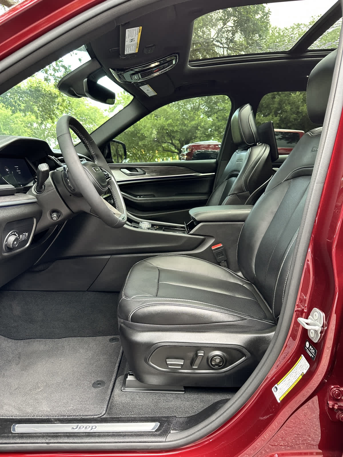 2023 Jeep Grand Cherokee L Overland - 9