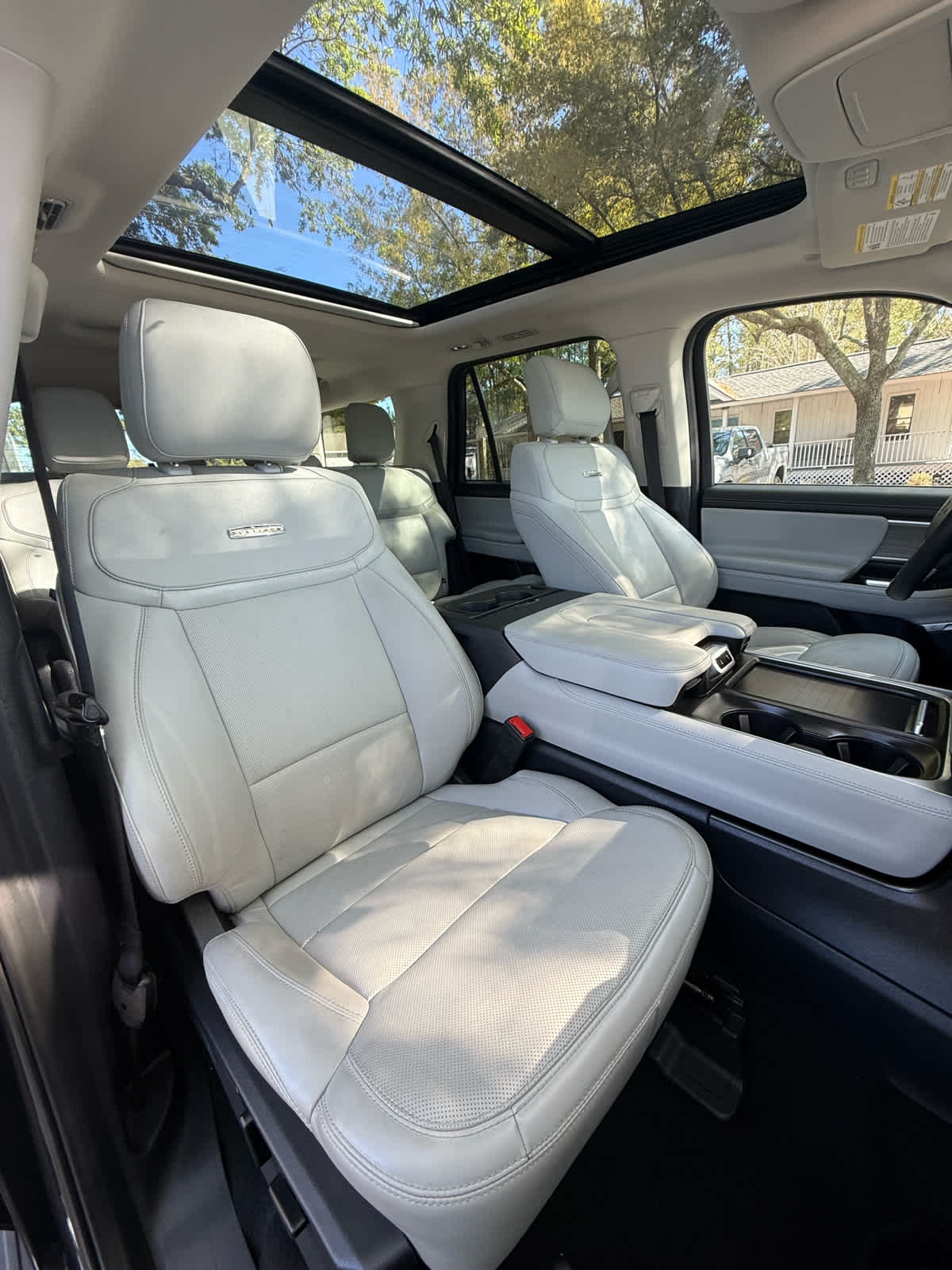 2025 Ford Expedition Platinum - 10