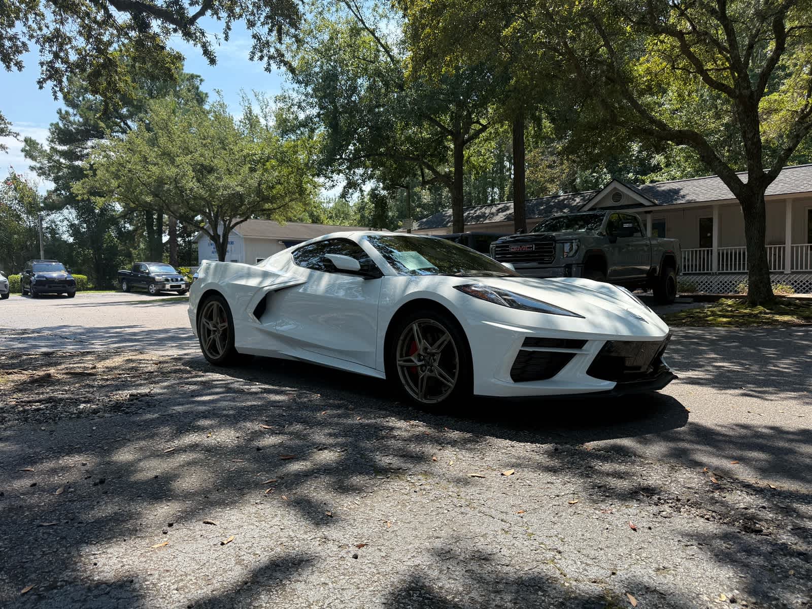 View vehicle photo 3