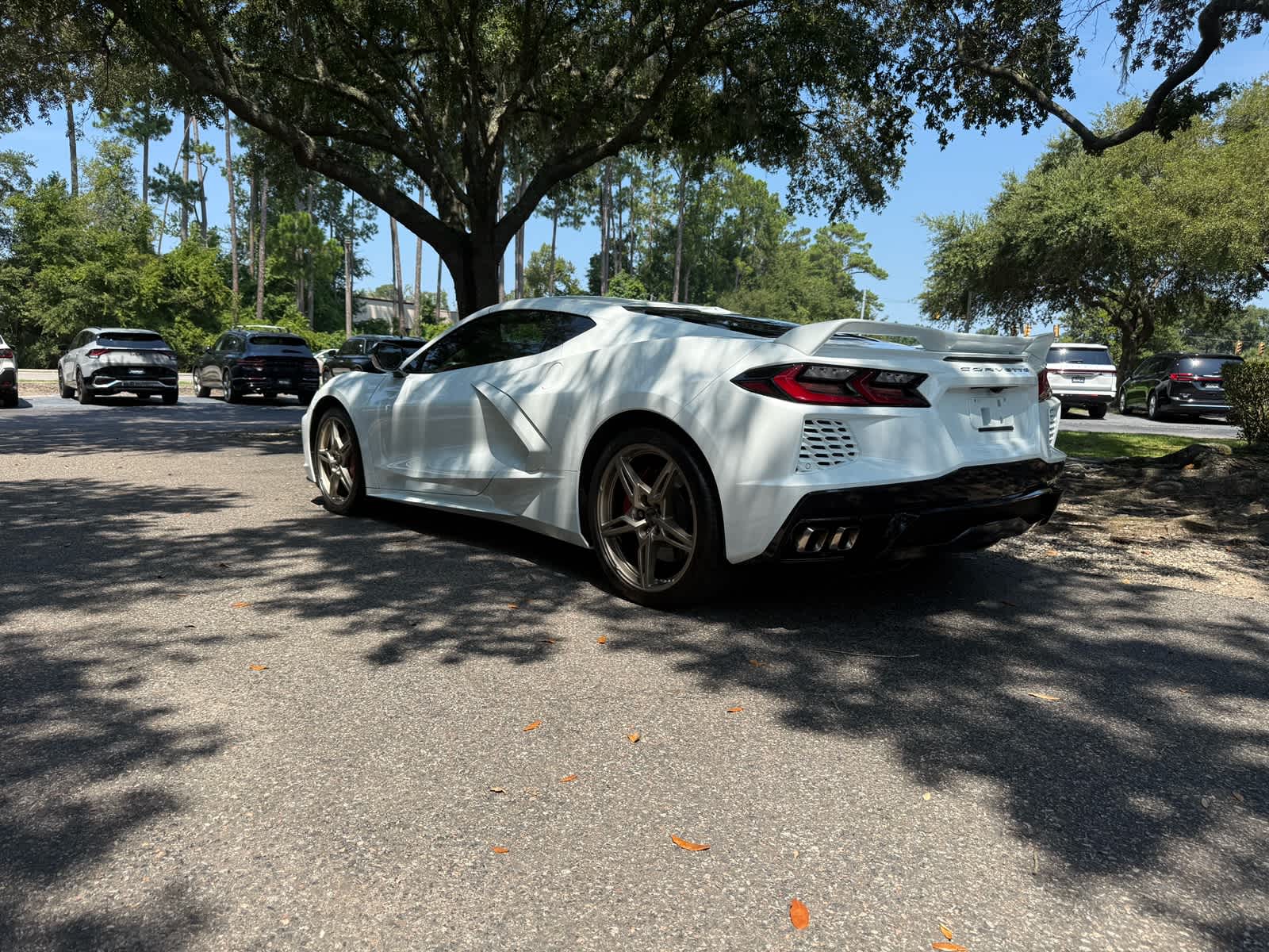 View vehicle photo 7