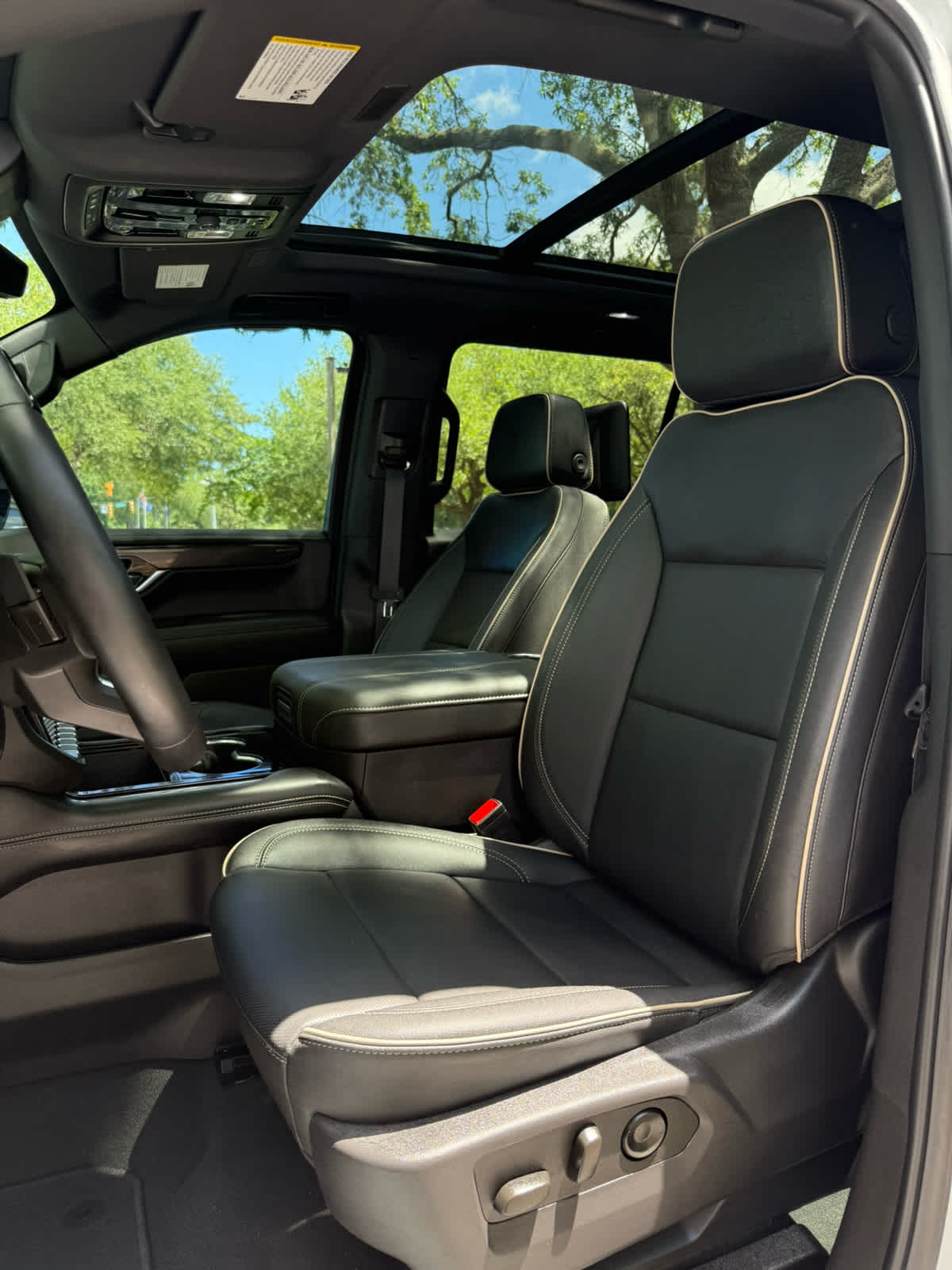 2026 GMC Yukon XL Elevation Summit White at Burns Kia