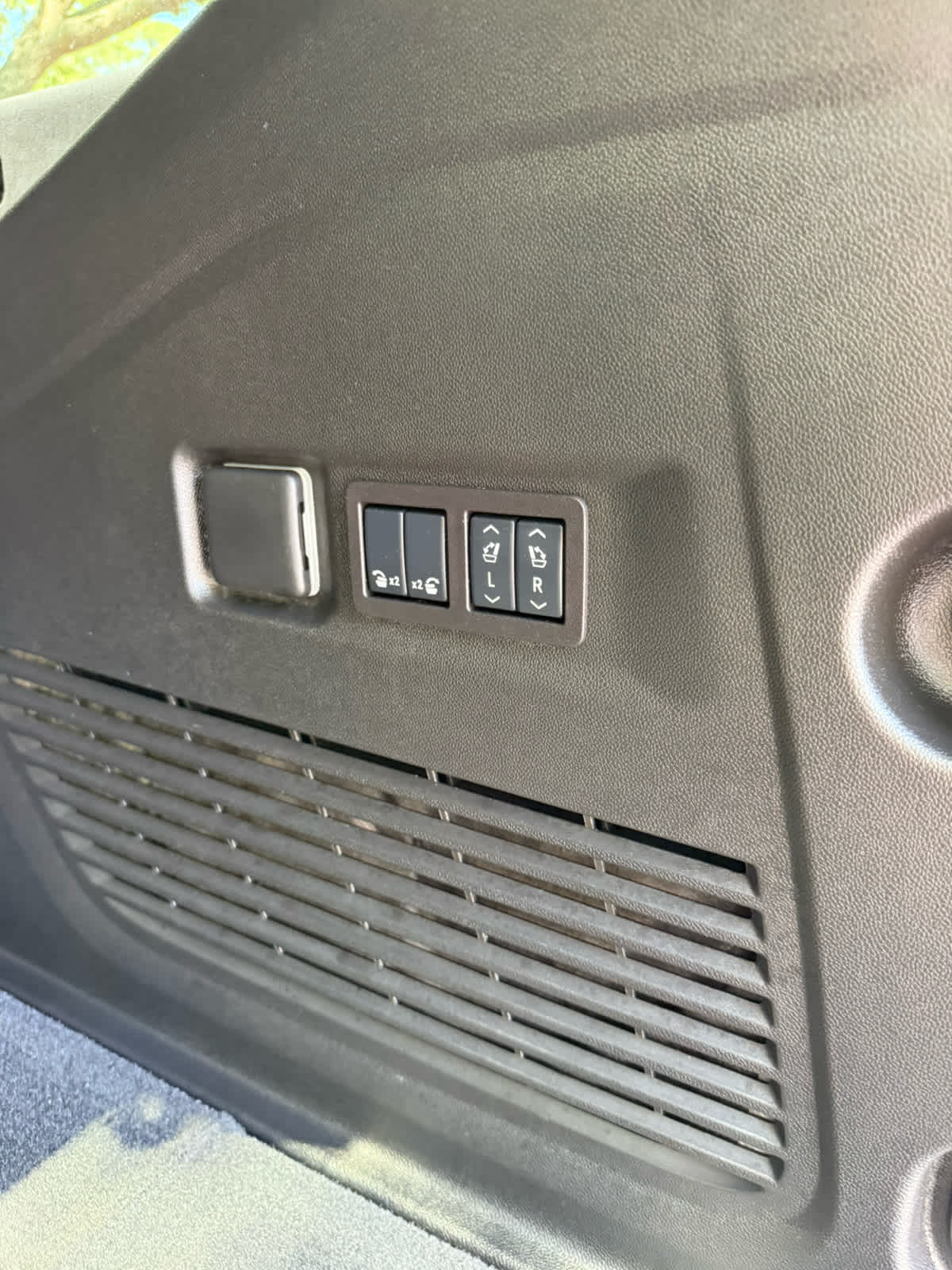 2026 GMC Yukon XL Elevation Summit White at Burns Kia