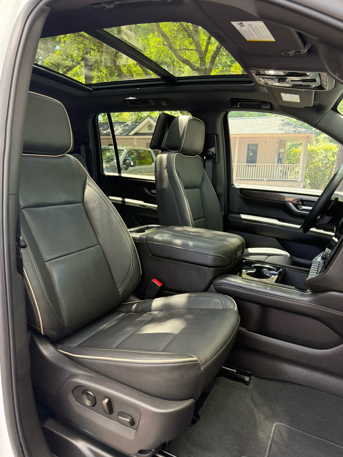 2026 GMC Yukon XL Elevation Summit White at Burns Kia