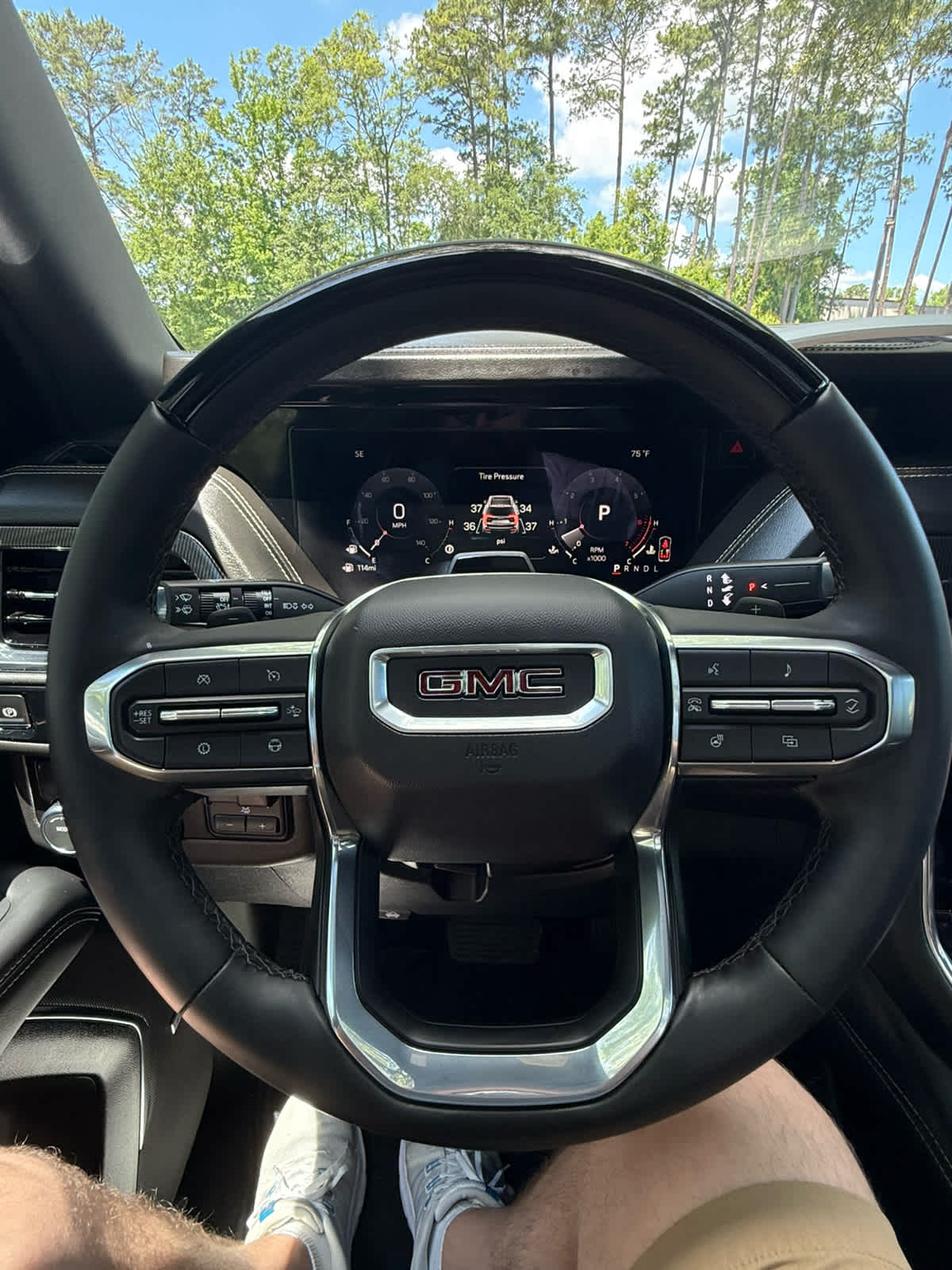 2026 GMC Yukon XL Elevation Summit White at Burns Kia