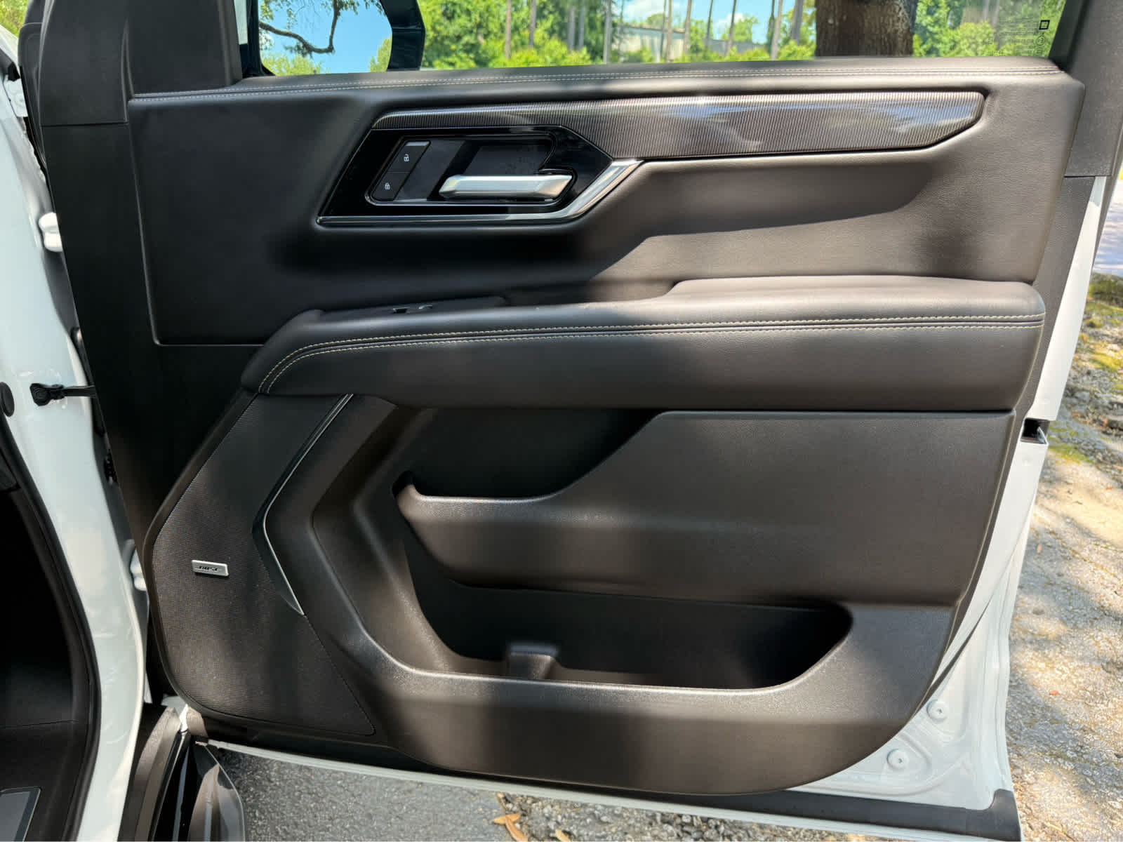 2026 GMC Yukon XL Elevation Summit White at Burns Kia