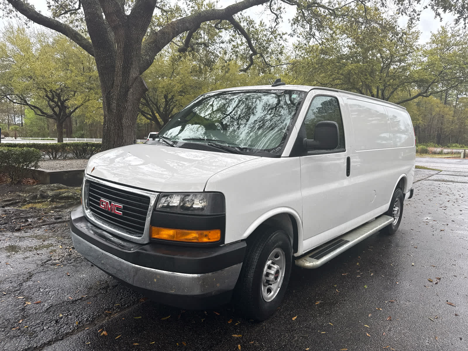 2024 GMC Savana Cargo 2500 RWD