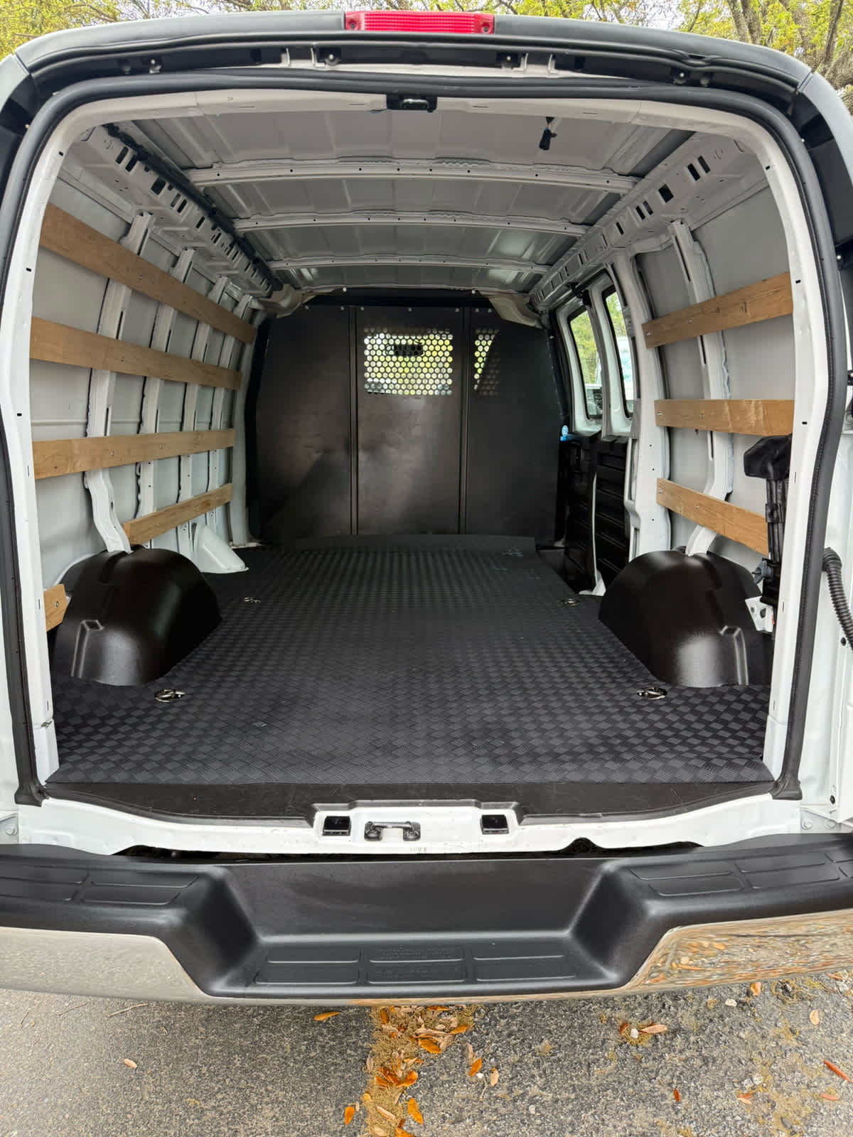 2024 GMC Savana Cargo Van - 9