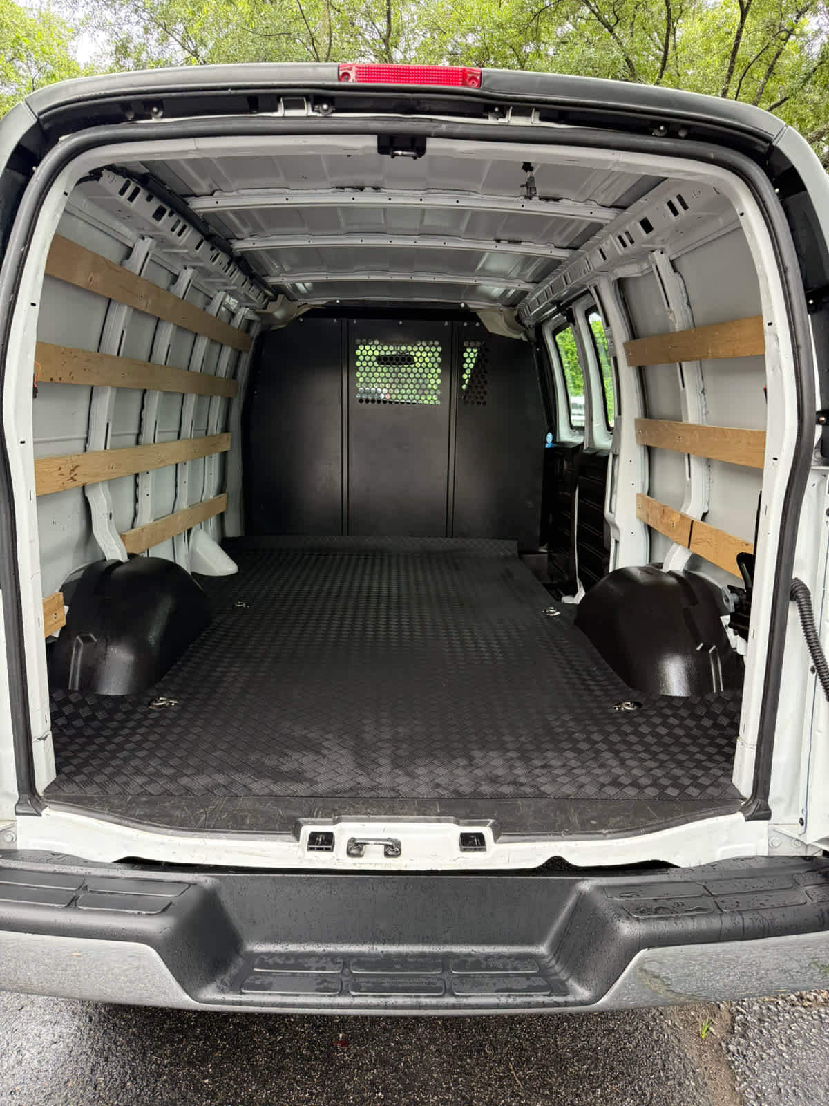 2024 GMC Savana  - 9