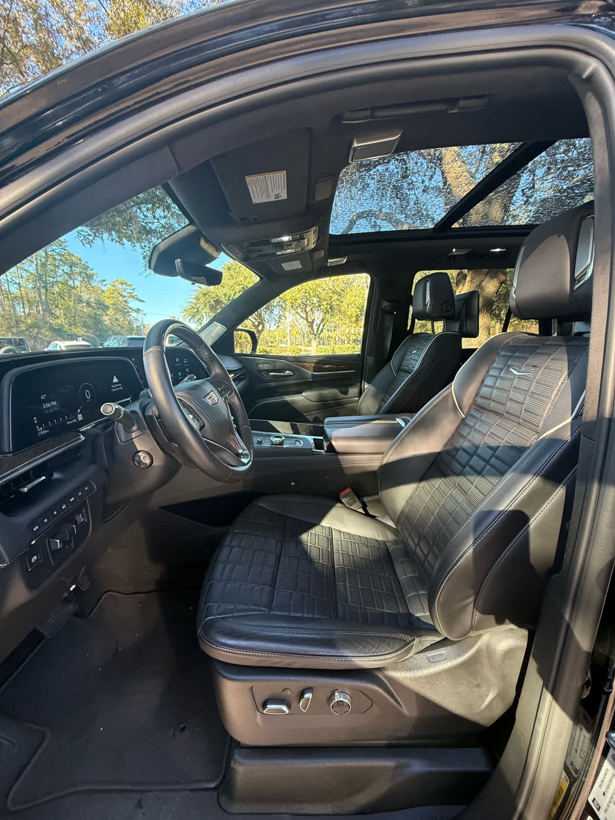 2024 Cadillac Escalade 4WD Premium Luxury Platinum - 9