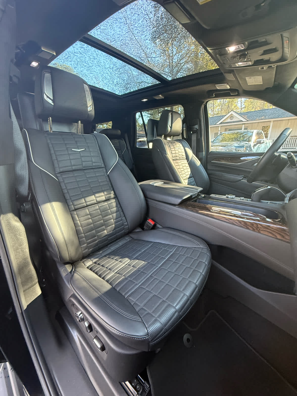 2024 Cadillac Escalade 4WD Premium Luxury Platinum - 10