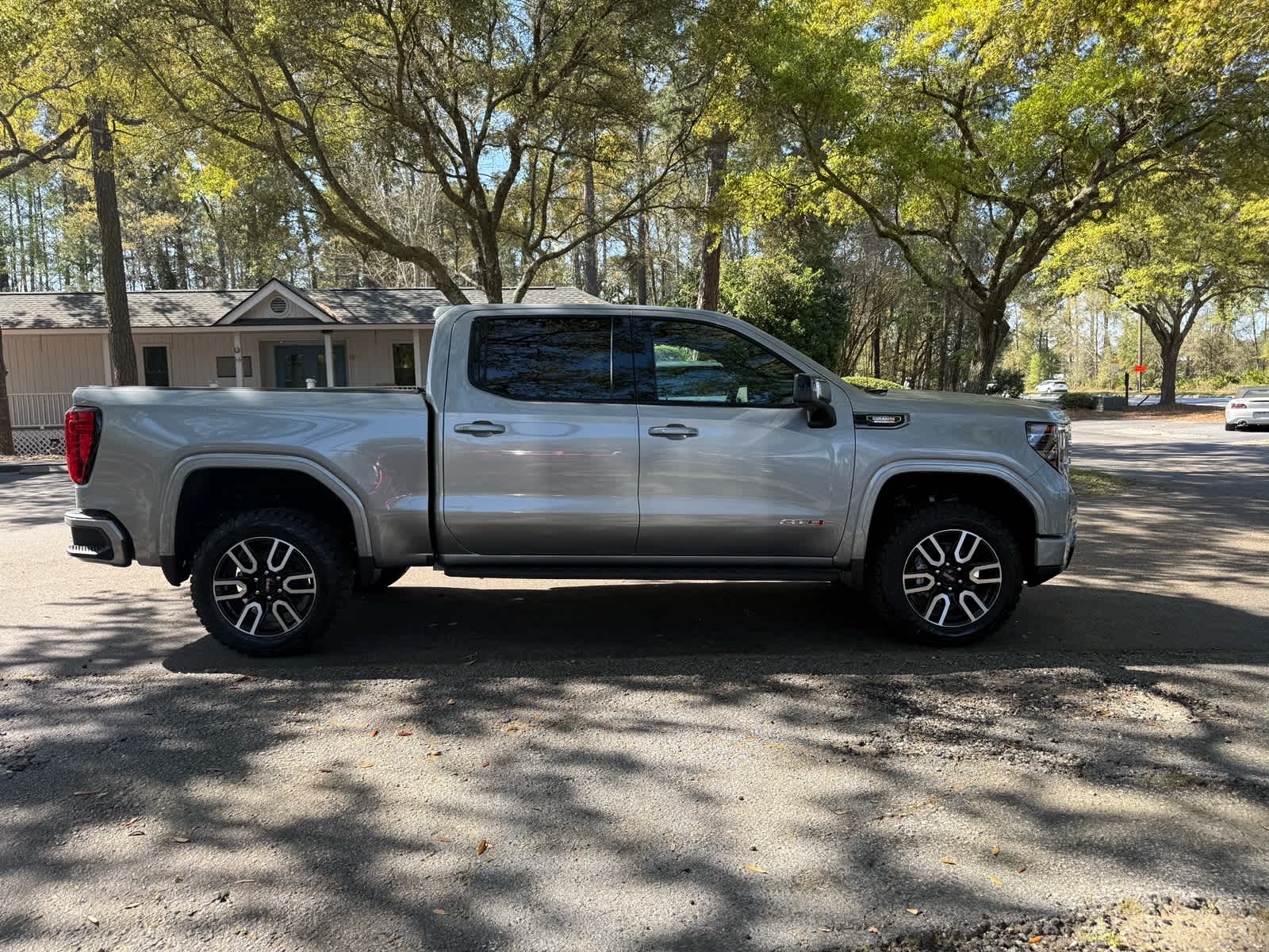 2025 GMC Sierra 1500 AT4 - 3