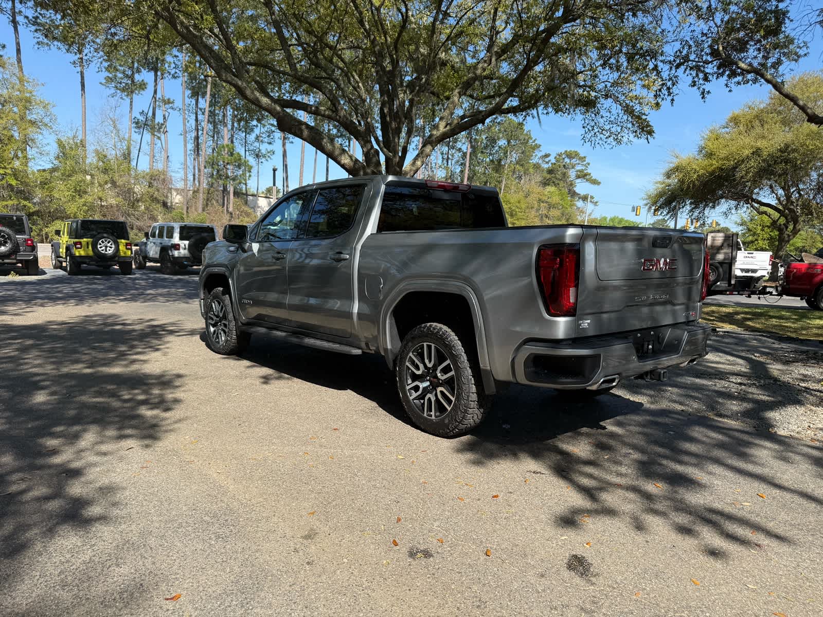 2025 GMC Sierra 1500 AT4 - 6