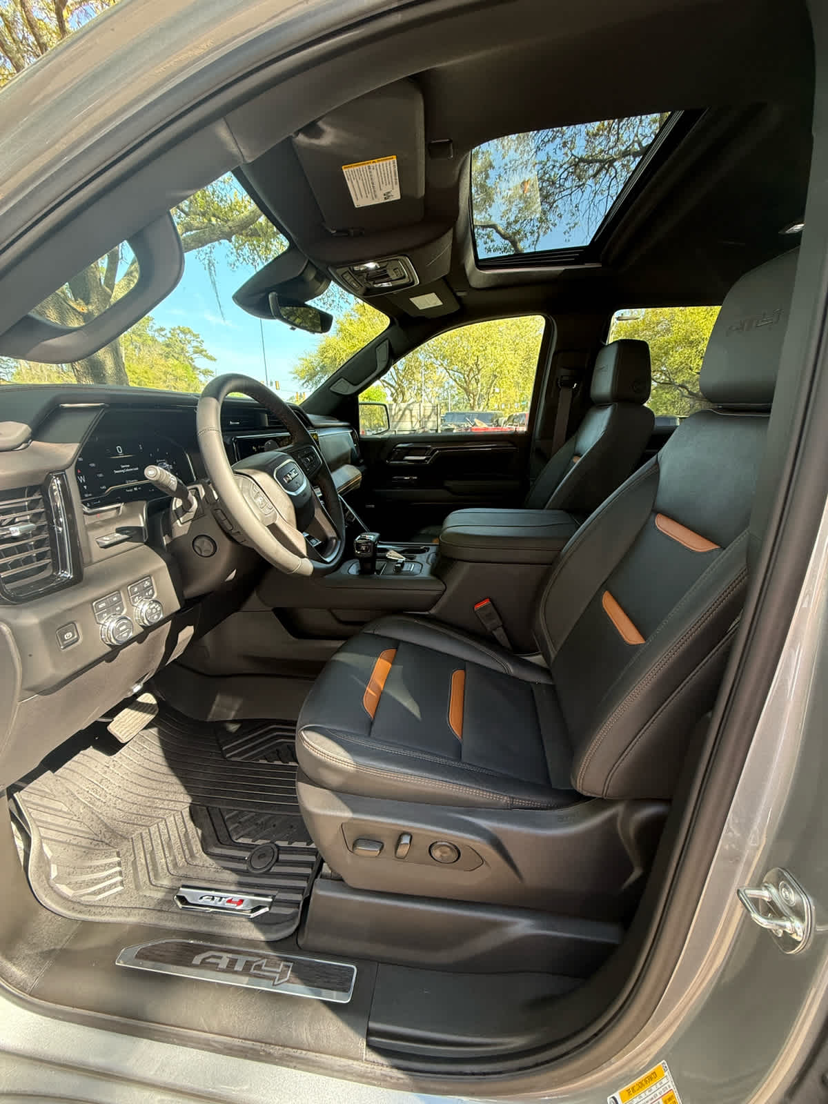 2025 GMC Sierra 1500 AT4 - 10