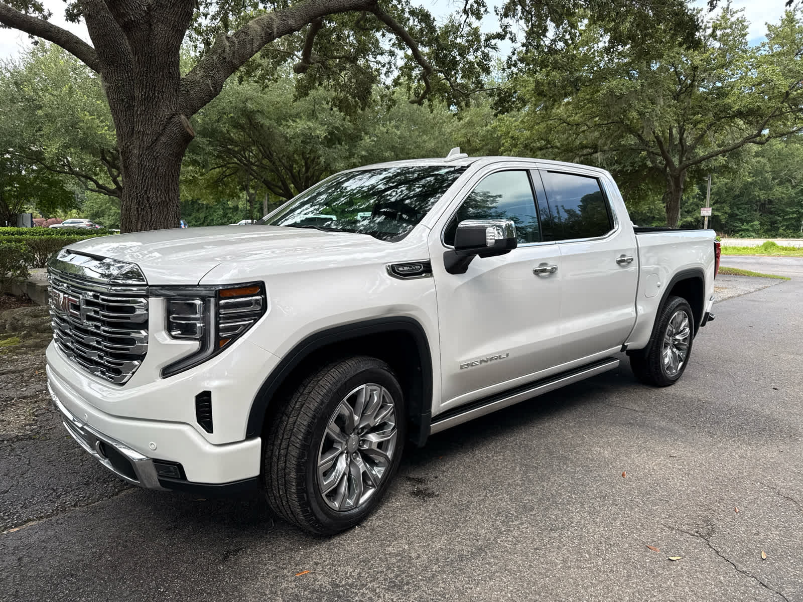 2023 GMC Sierra 1500 Denali - 0