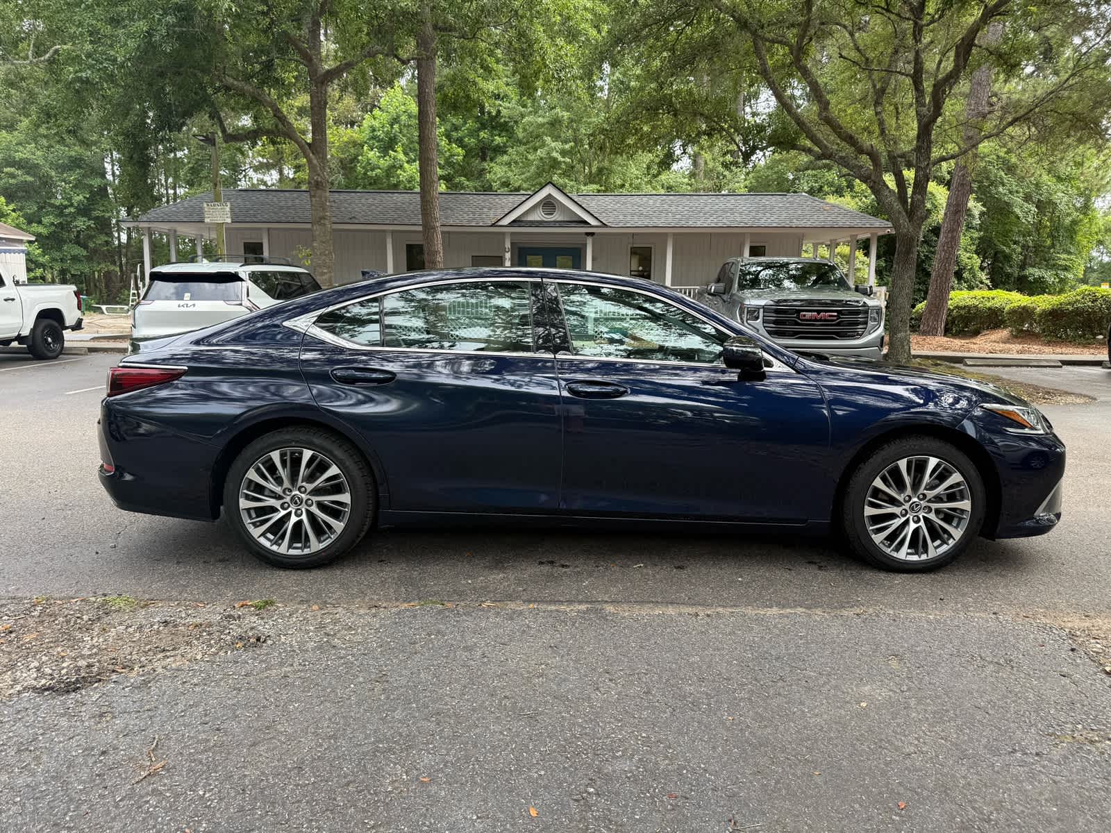 2021 Lexus ES 350 - 3