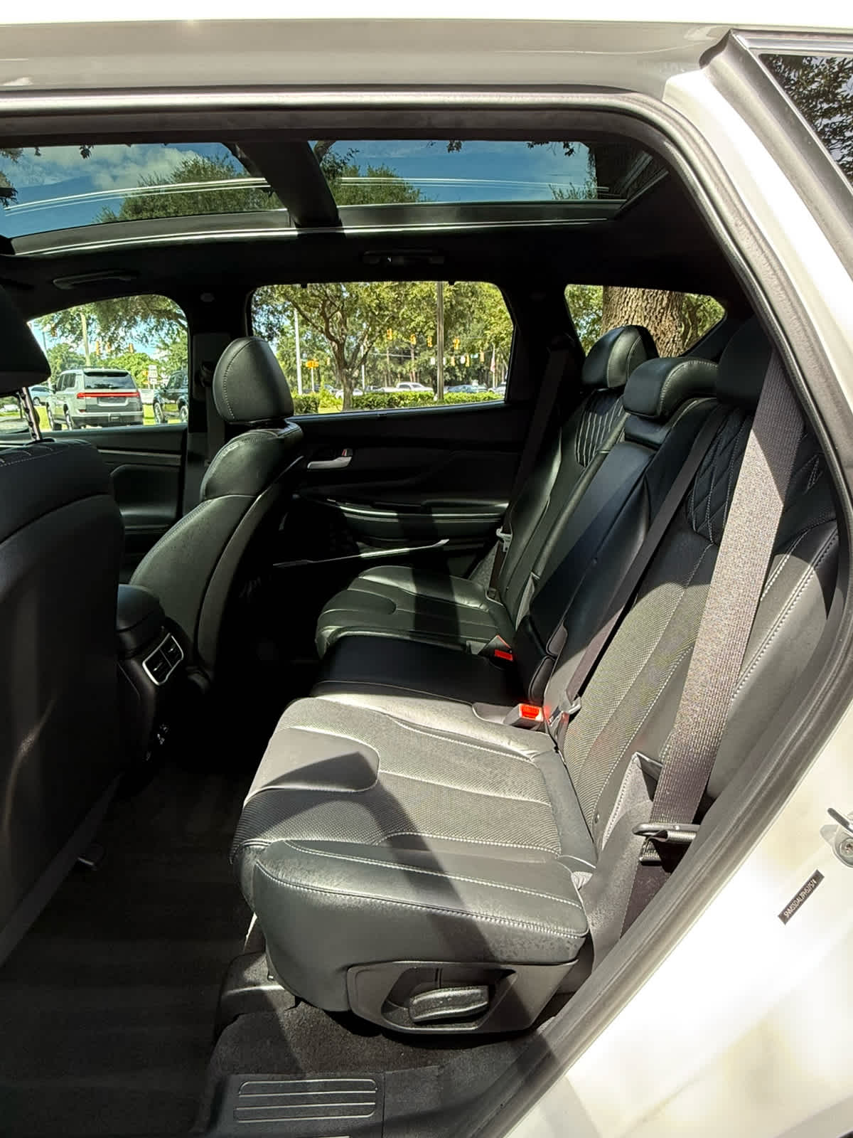 2023 Hyundai Santa Fe Calligraphy - 9