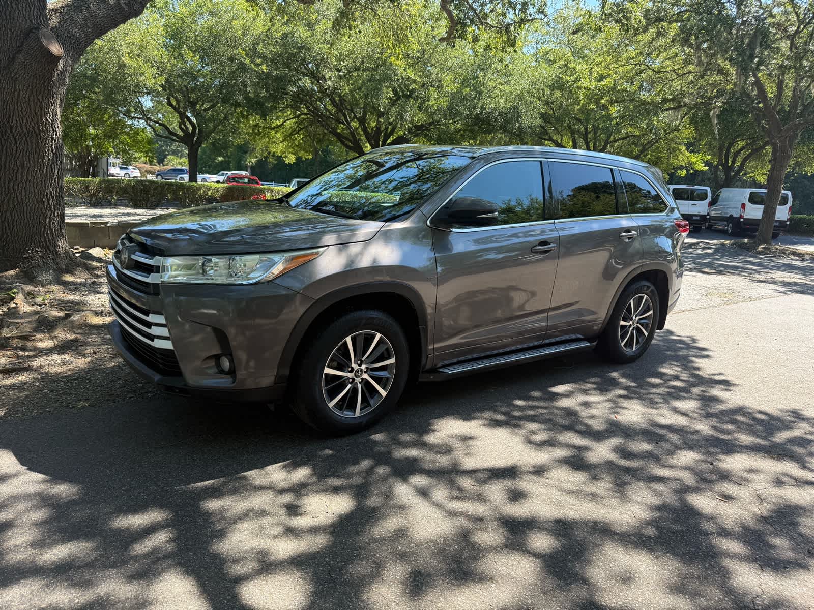 2017 Toyota Highlander XLE - 0