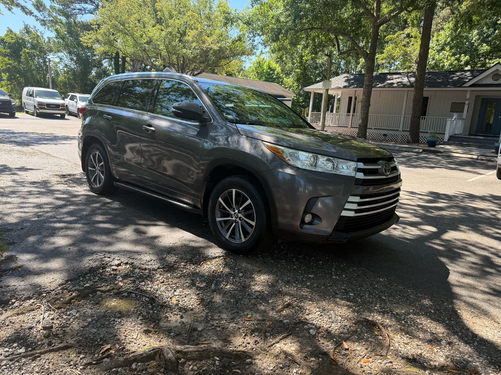 2017 Toyota Highlander XLE - 2