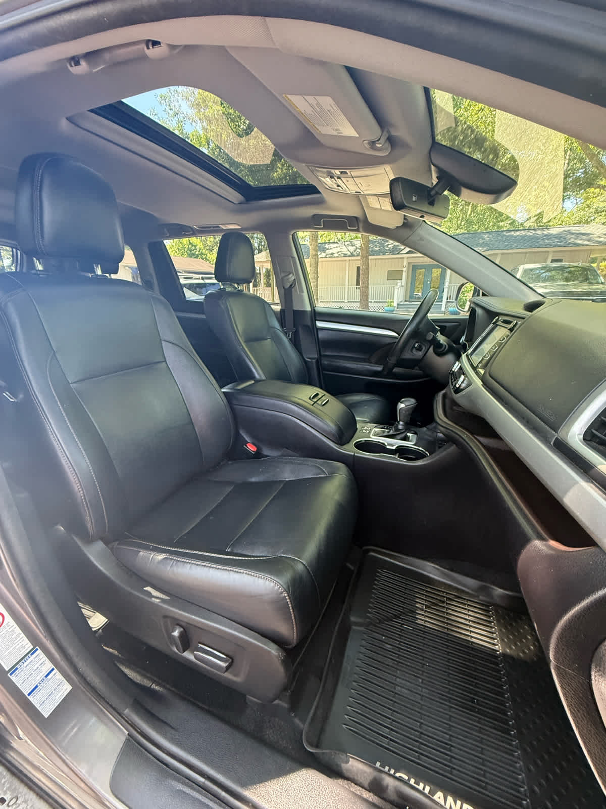 2017 Toyota Highlander XLE - 10