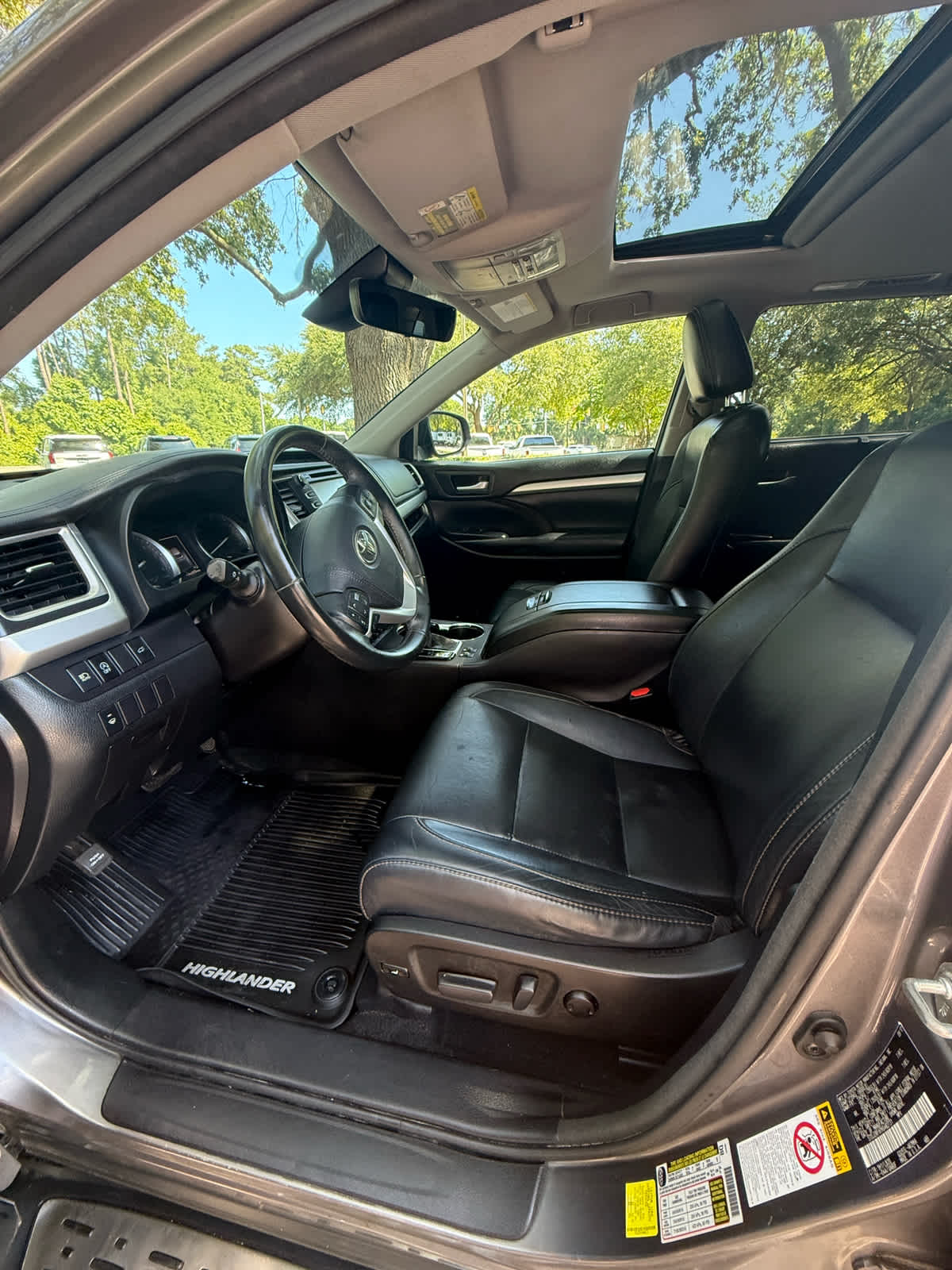 2017 Toyota Highlander XLE - 9
