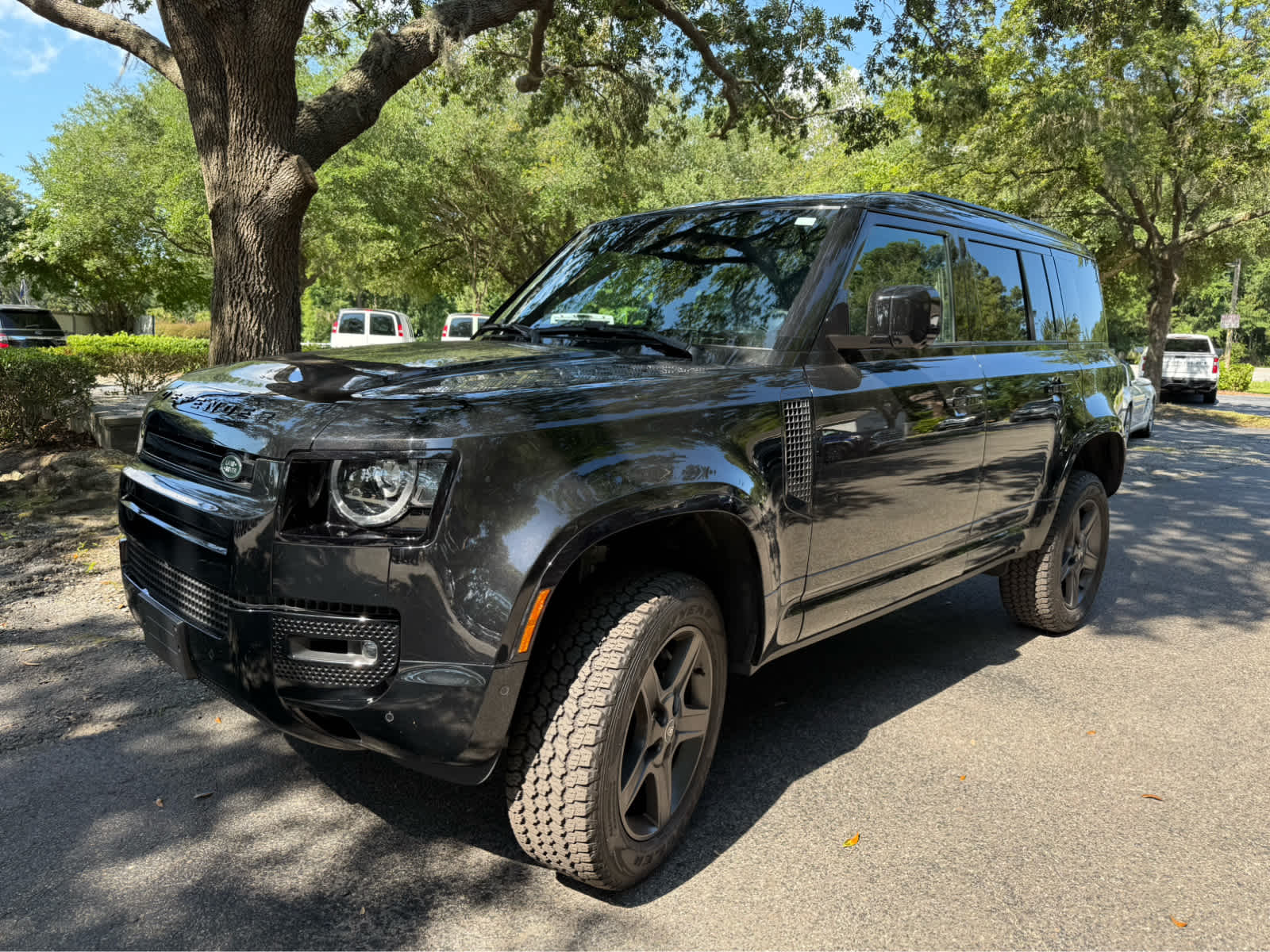 2024 Land Rover Defender X-Dynamic SE - 0