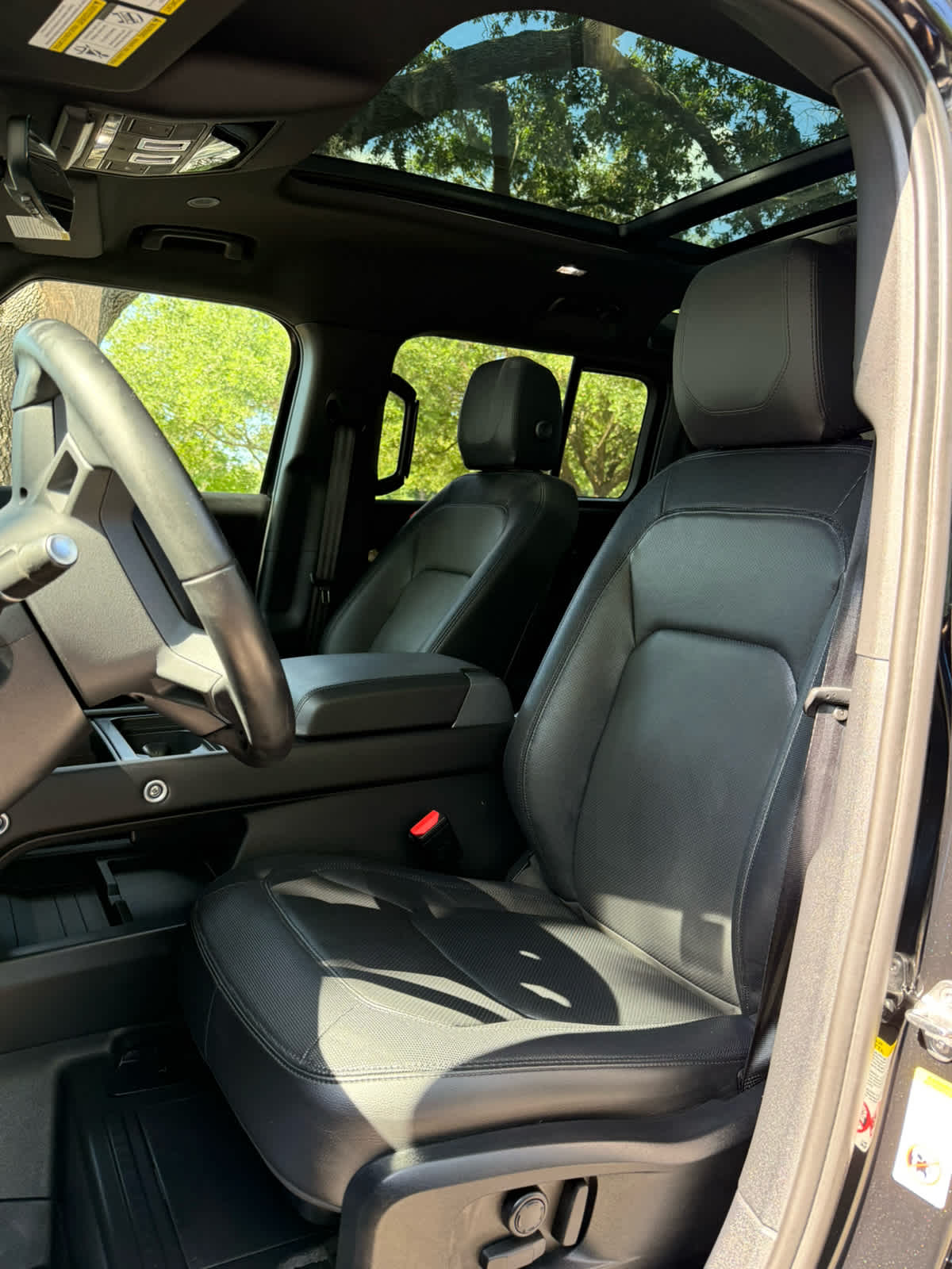 2024 Land Rover Defender X-Dynamic SE - 8