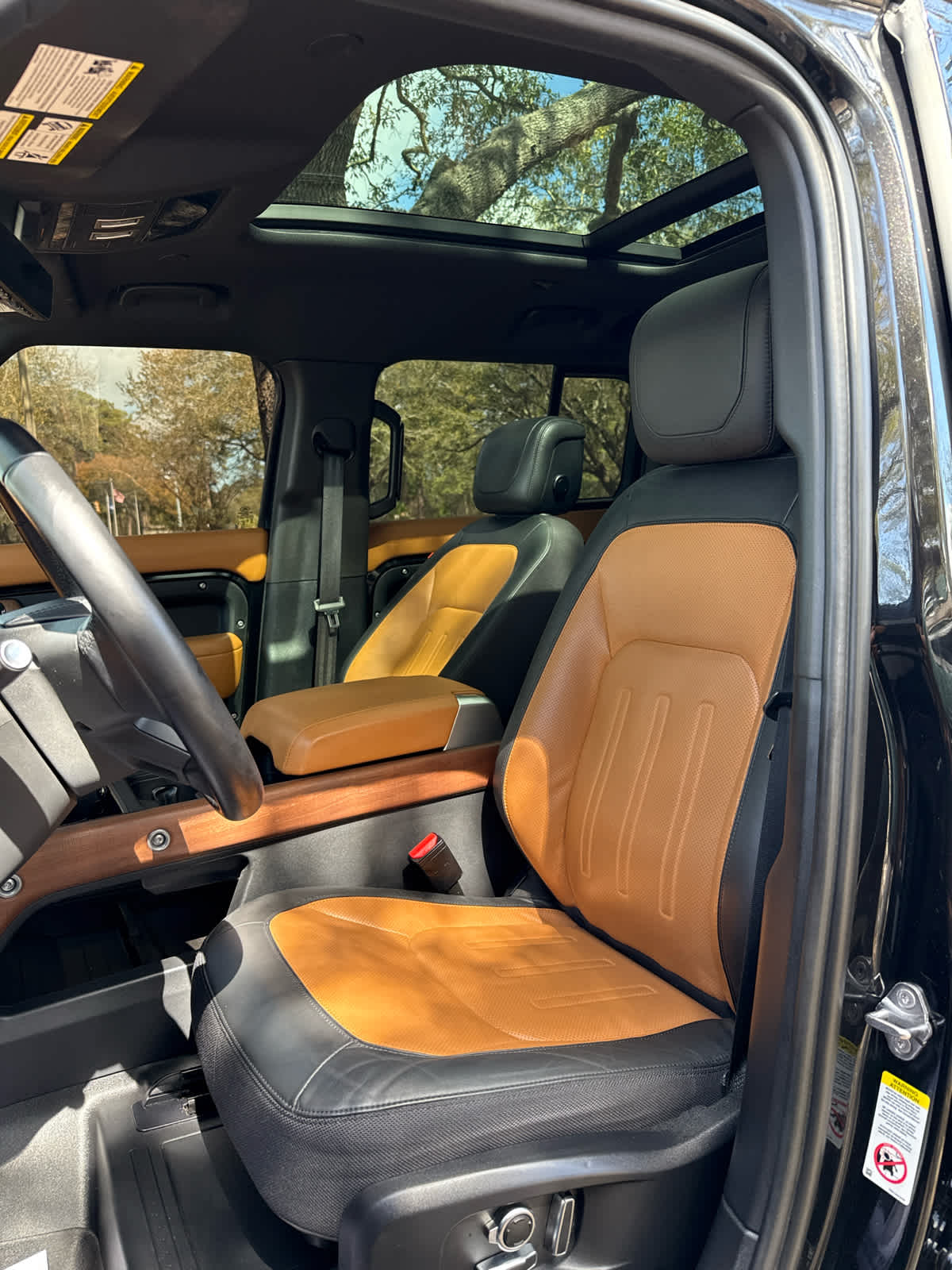 2024 Land Rover Defender X - 9