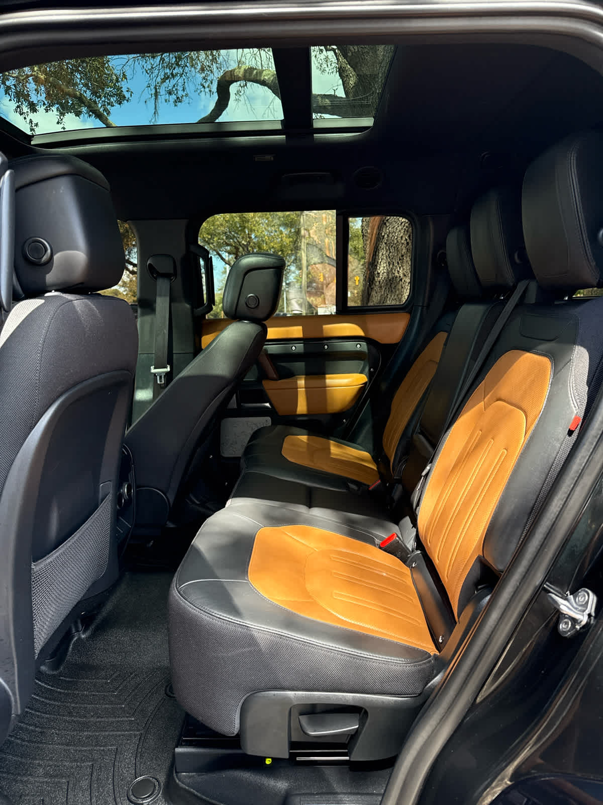 2024 Land Rover Defender X - 10
