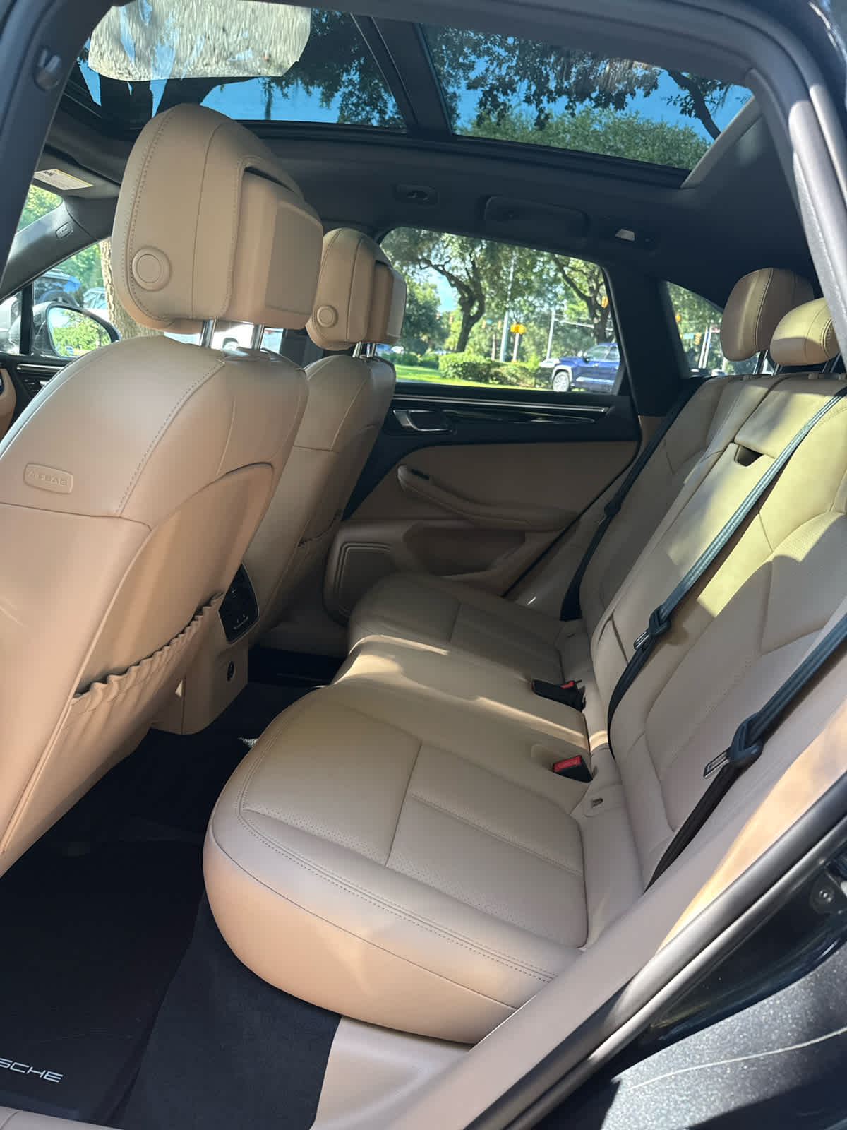 2024 Porsche Macan  - 10