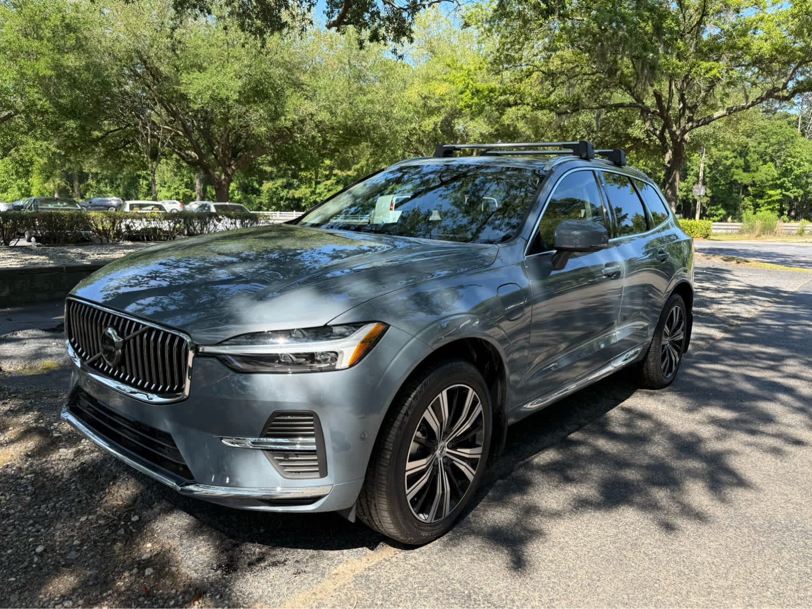 2023 Volvo XC60 Recharge Plug-In Hybrid Ultimate Bright Theme - 0