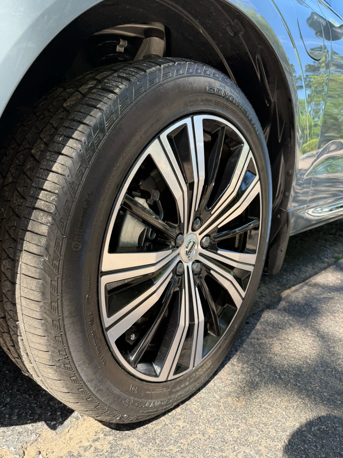 2023 Volvo XC60 Recharge Plug-In Hybrid Ultimate Bright Theme - 8