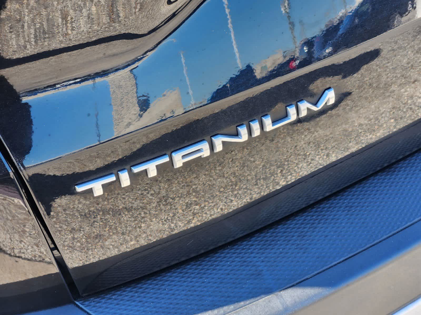 2020 Ford Escape Titanium Hybrid 8